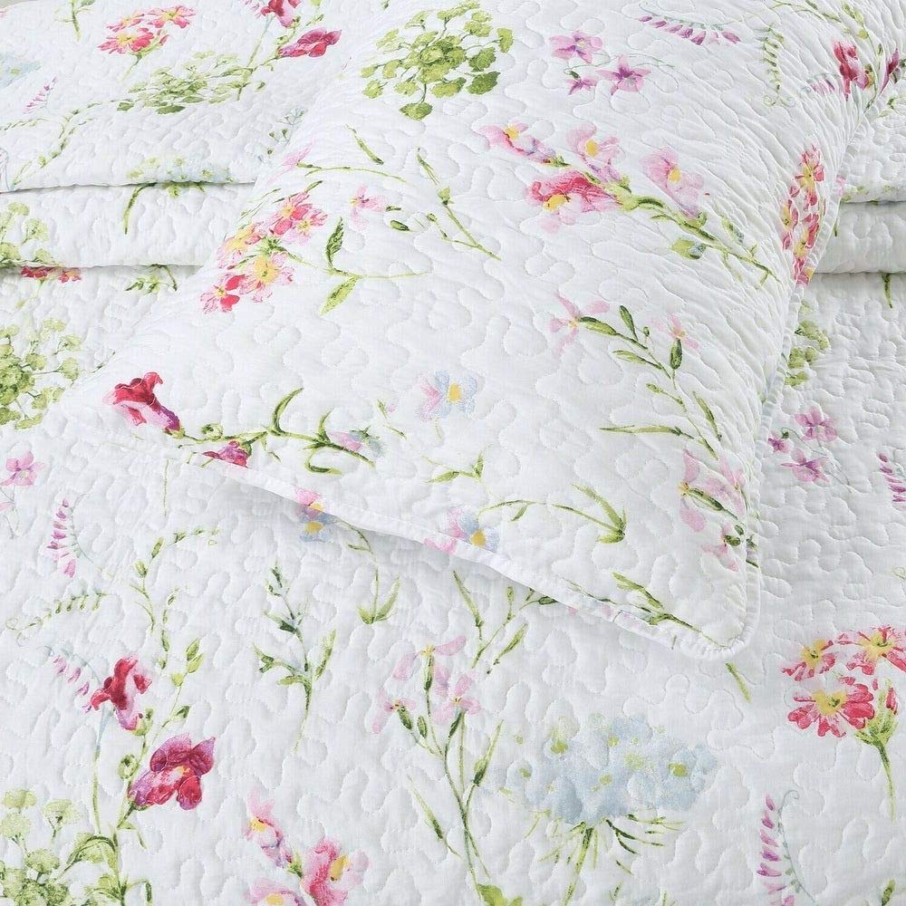 3 Piece Lightweight Floral Quilt Set - Reversible Farmhouse Bedding with Botanical Leaf Pattern, All Season King Size (White/Green) for Cozy Bedroom Decor | Perfect for Guest Rooms, Master Bedrooms & Vacation Homes