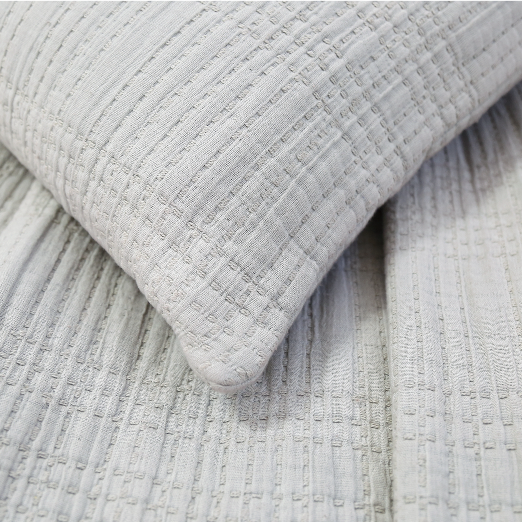Cozy Arrowhead Fleece Blanket - Soft & Warm Throw for Bed, Couch, and Outdoor Camping - Perfect for Winter, Gifts, and Home Decor