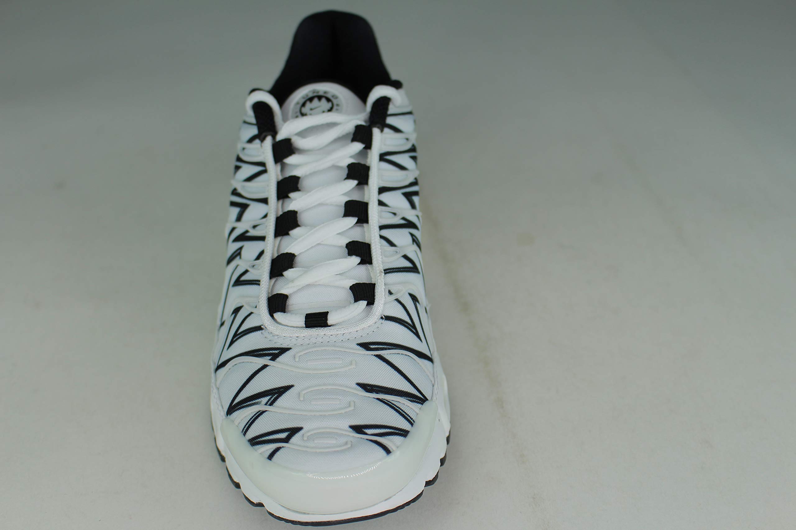 Nike Air Max Plus Men's Running Shoes - White/Black, Size 4.0 | Comfortable Cushioned Sneakers for Jogging, Gym Workouts & Casual Wear
