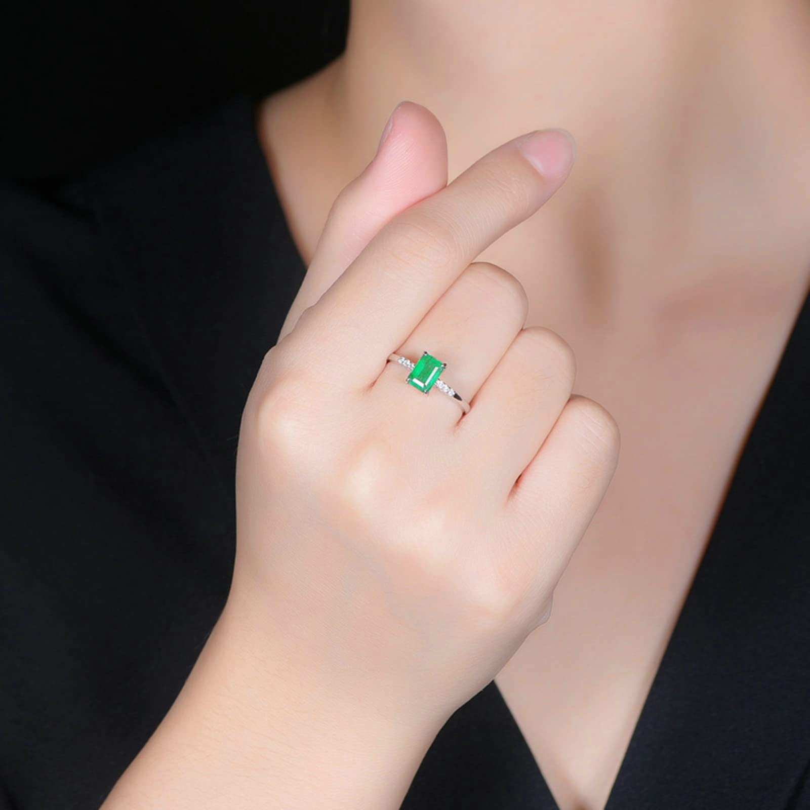 18K White Gold & 925 Sterling Silver Women's Wedding Band - Simple Vintage Moissanite/Zirconia Engagement Ring with Created Emerald | Perfect for Bridal Jewelry, Anniversary Gifts & Everyday Elegance