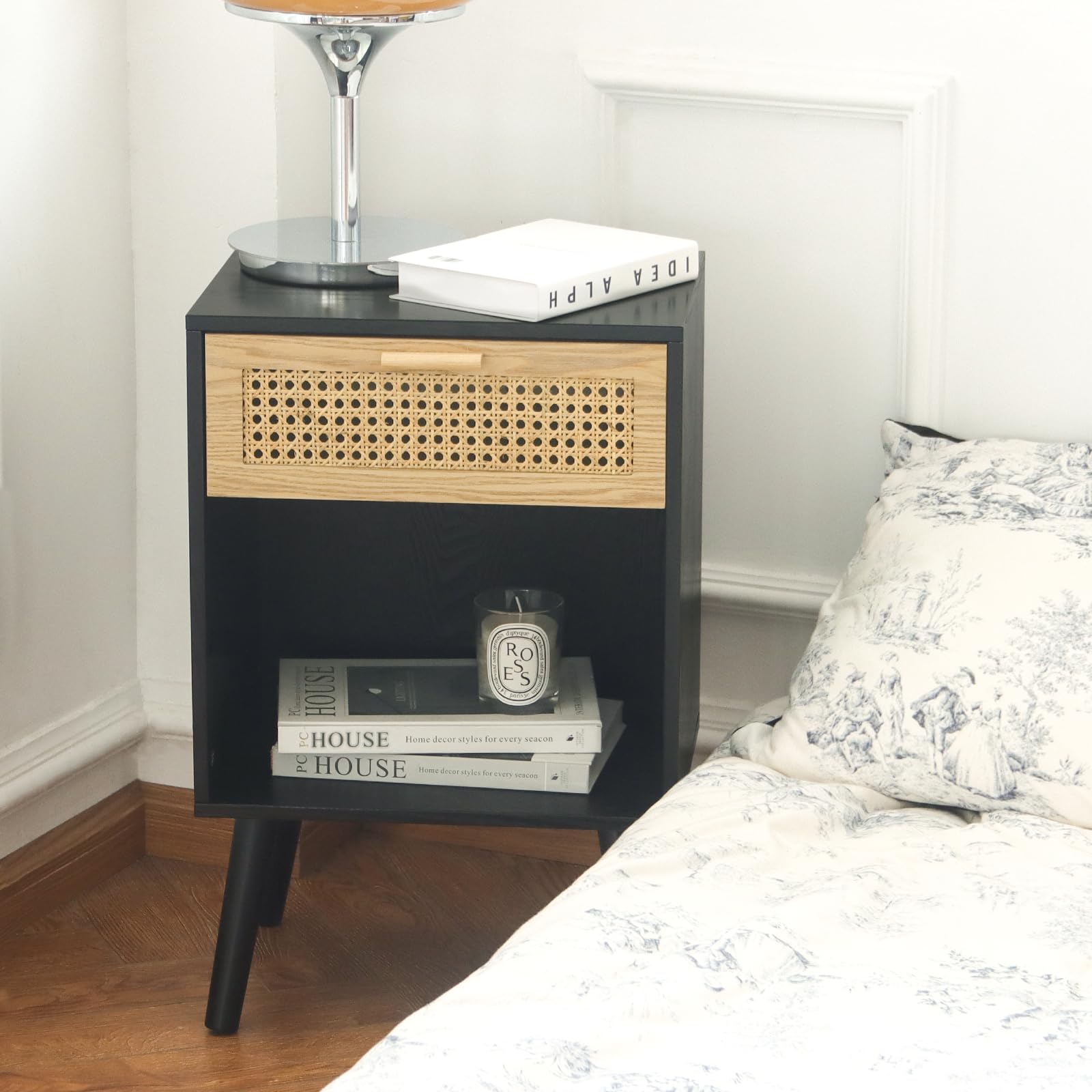 MaxSmeo Mid Century Modern Nightstand - Rattan Bedside Table with Drawer for Bedroom, Living Room & Small Spaces - Black Wooden End Table - Perfect for Storing Books, Lamps & Bedroom Essentials