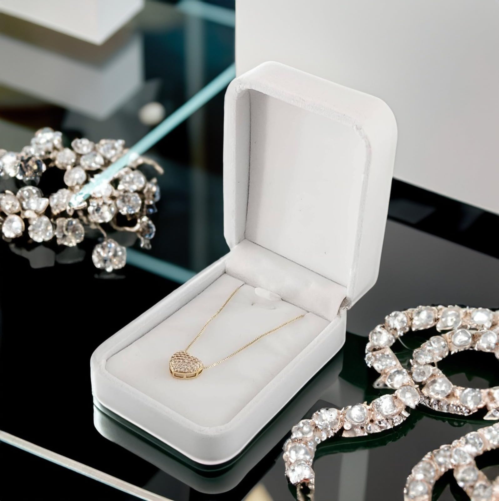 Velvet Jewelry Storage Box - Elegant Pendant Gift Box & Necklace Display Case for Wedding, Proposal, Anniversary, Birthday, Valentine's Day - Perfect Romantic Gift for Her (White) - Jewelry Organization & Special Occasion Gift Giving