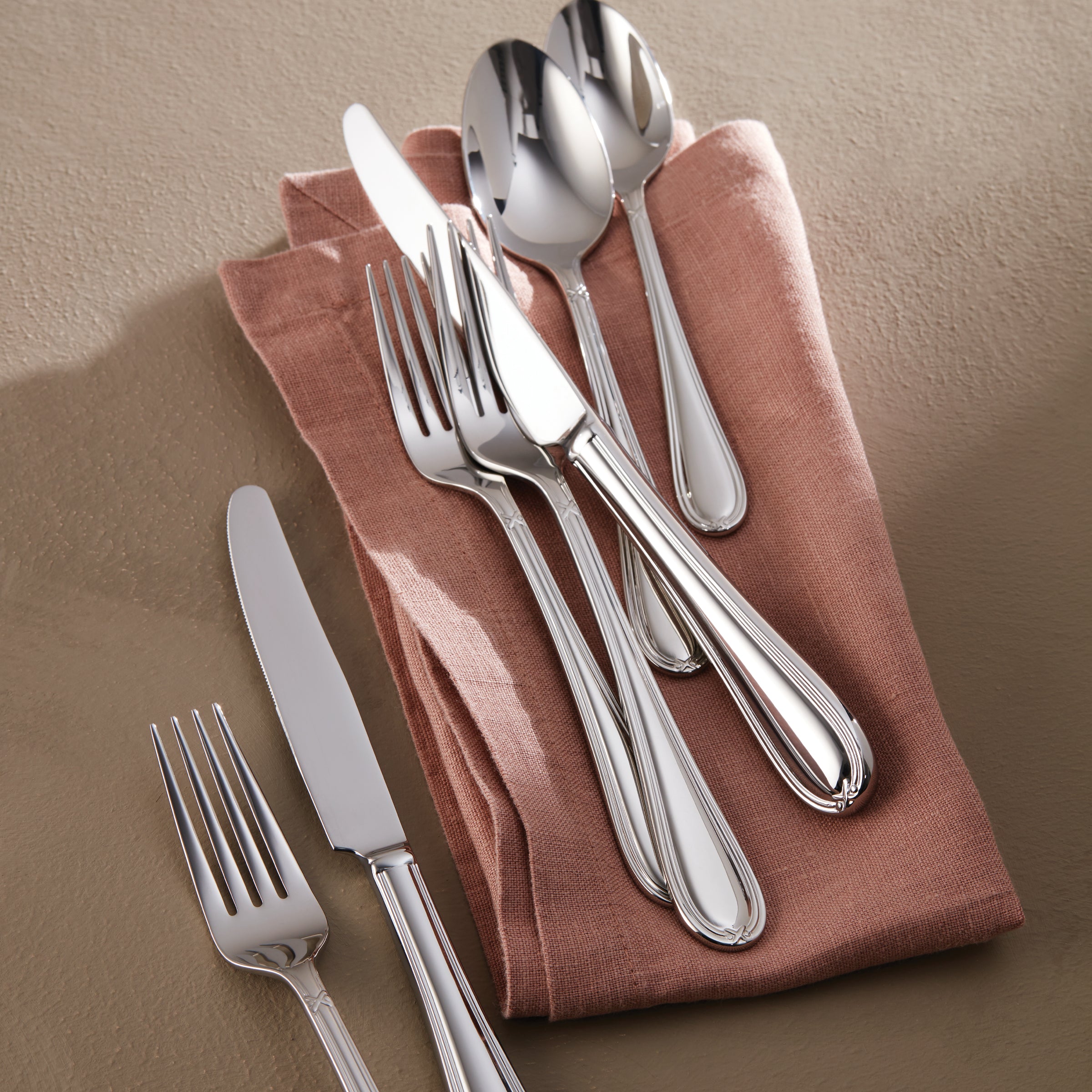 Ashbridge 80-Piece Stainless Steel Flatware Set - Service for 12, Mirror Polished Silverware with Knives, Forks, Spoons - Perfect for Dining, Parties, Weddings & Holiday Gatherings