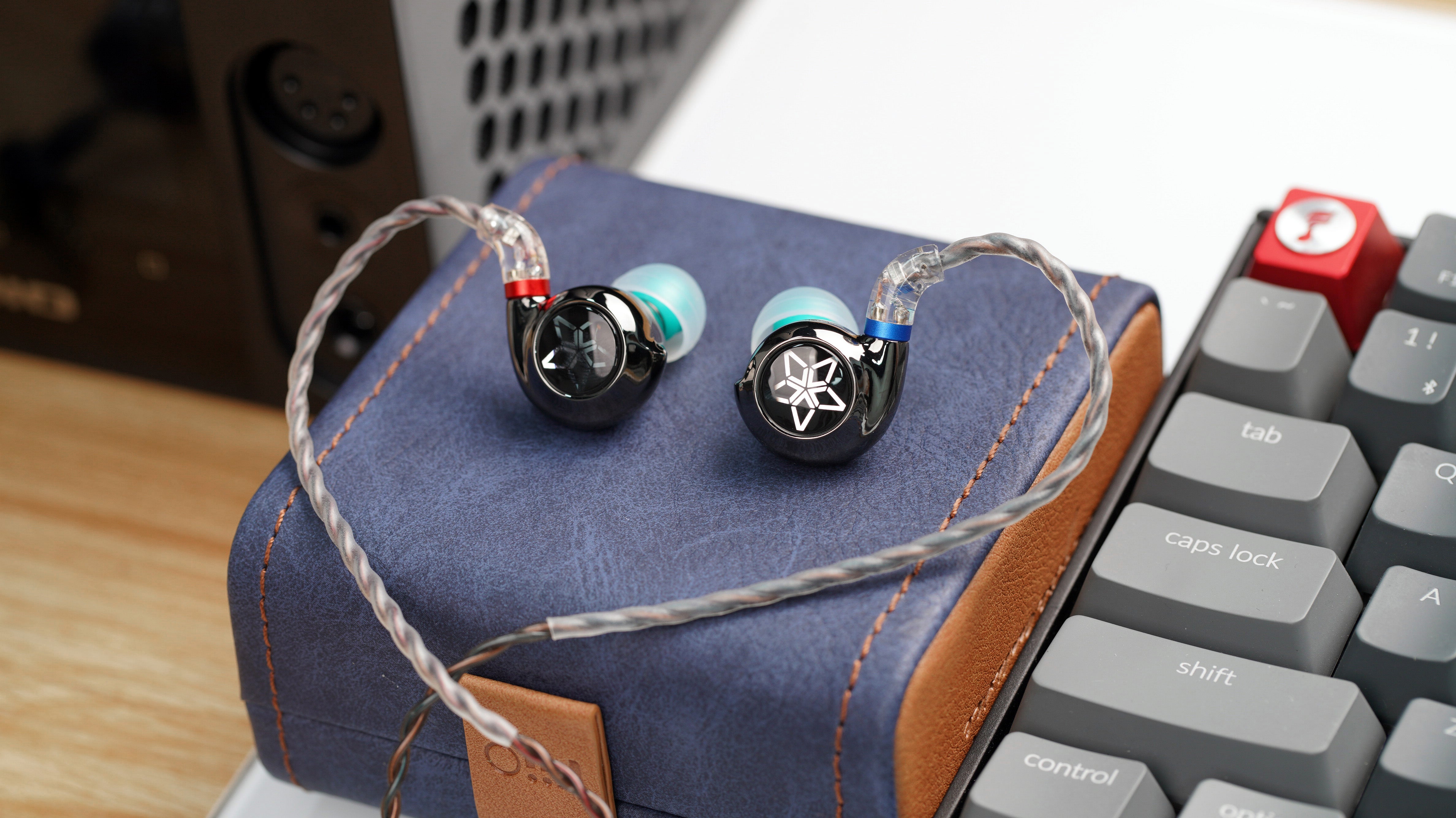FIIO FH11 HiFi In-Ear Headphones with High Resolution Sound - Perfect for Audiophiles, Music Lovers & Travel Use