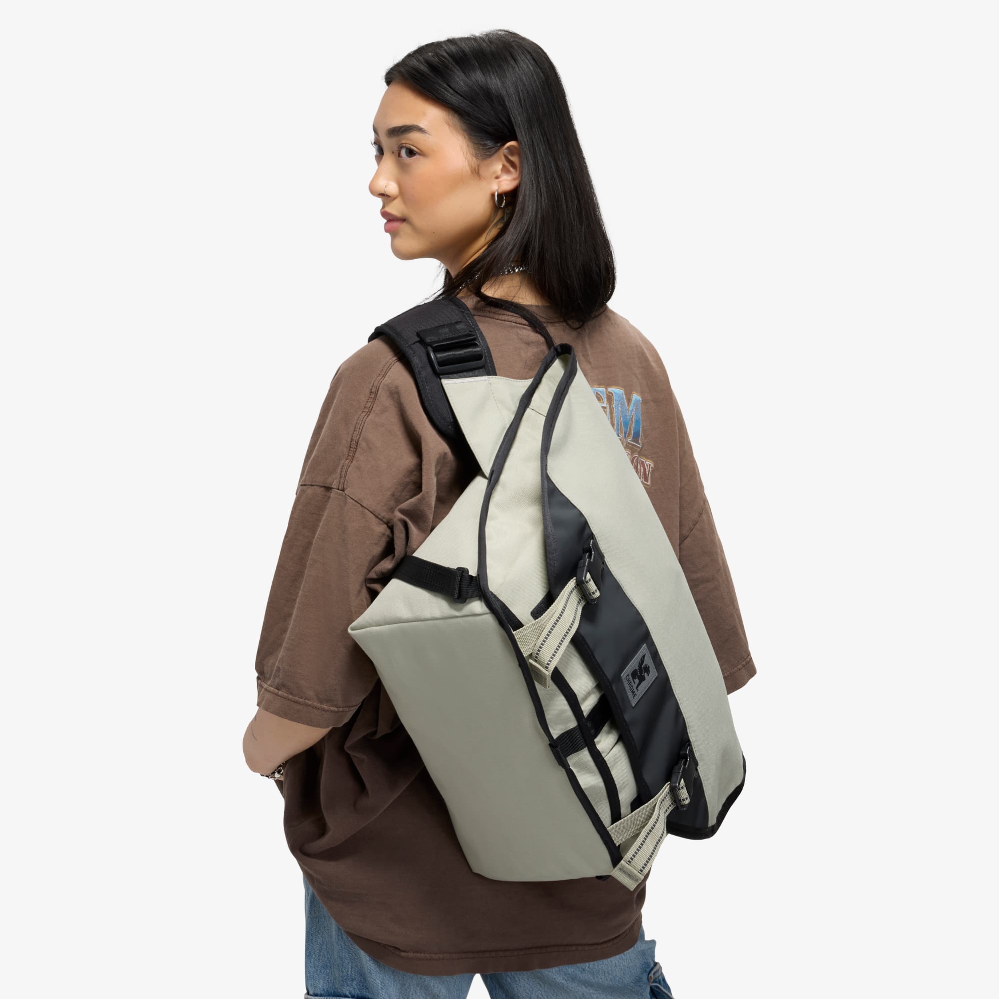 Citizen 15L Waterproof Messenger Bag for Men & Women - Durable Laptop Shoulder Bag with USB Charging Port - Perfect for Commuting, Travel & Work