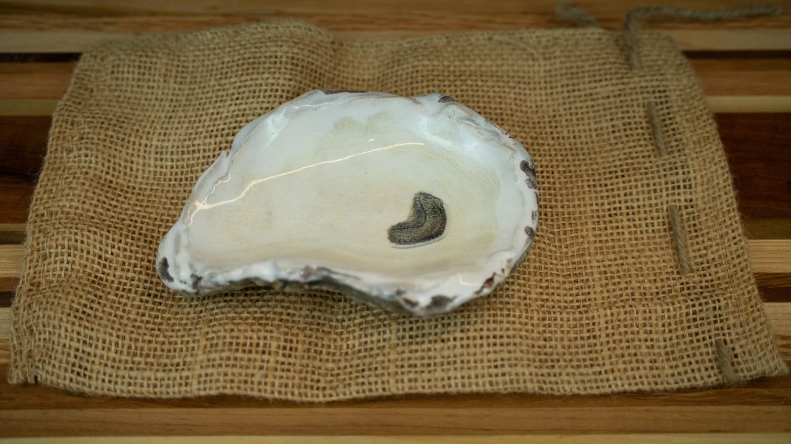 Fresh Medium Select Oysters - Premium Quality for Cooking, Grilling & Seafood Platters | Buy Online for Home Dining & Gourmet Recipes