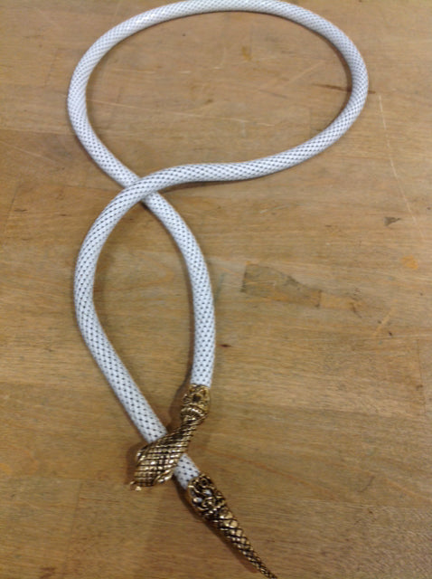 Vintage White Mesh Snake Necklace for Women - Elegant & Unique Jewelry Gift for Parties, Weddings & Special Occasions