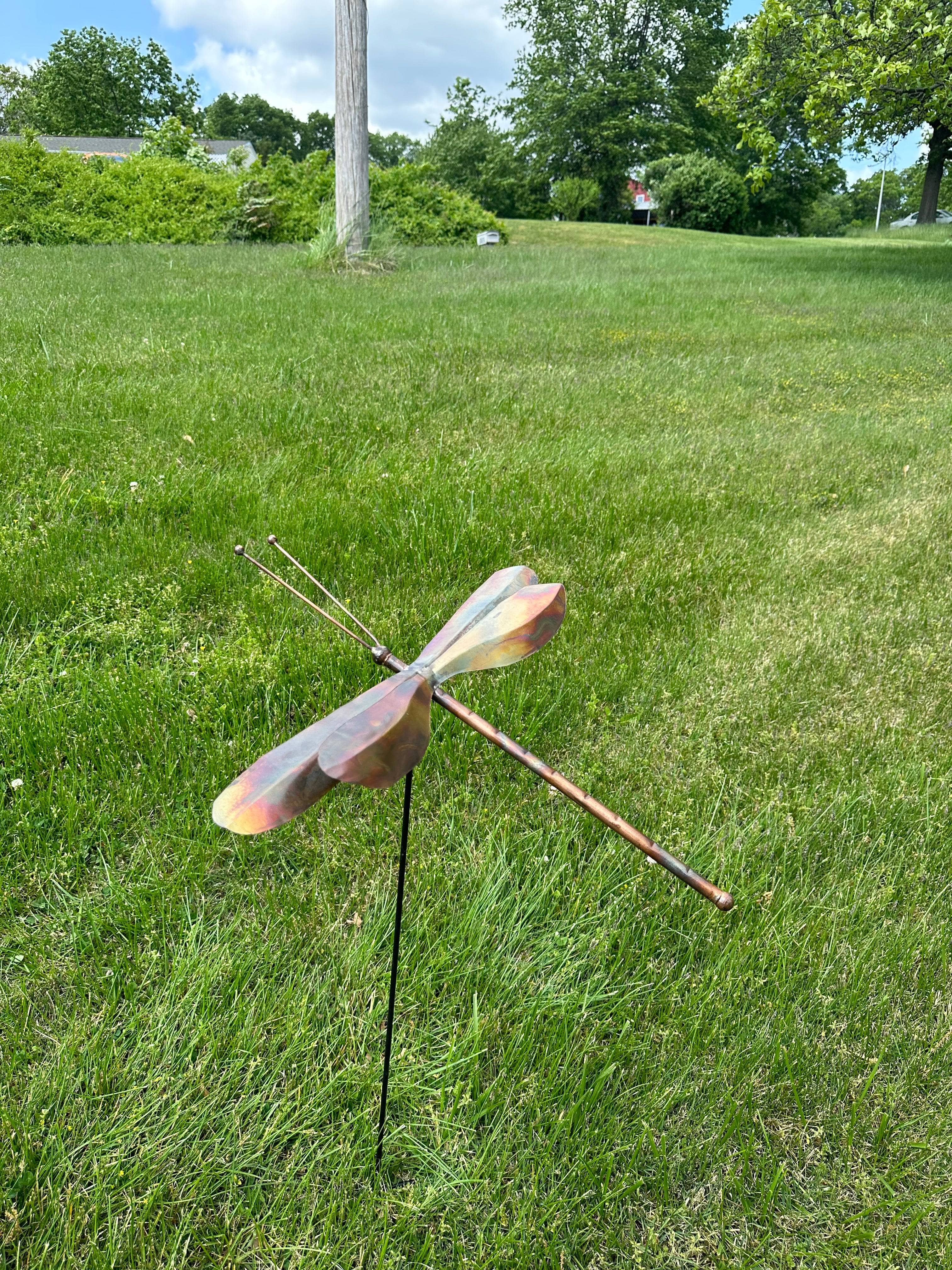Dragonfly Garden Stake - Decorative Metal Yard Art for Outdoor Decor, Perfect for Flower Beds, Patios, and Lawn Ornaments