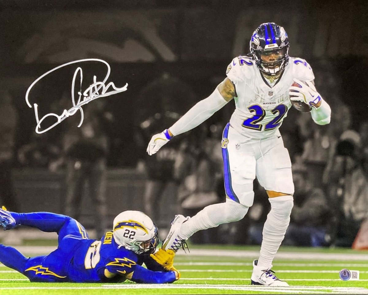 Derrick Henry Autographed 16x20 Baltimore Ravens White Jersey Photo - Limited Edition NFL Memorabilia for Fans & Collectors - Perfect for Man Cave, Sports Bar, or Gift for Football Enthusiasts