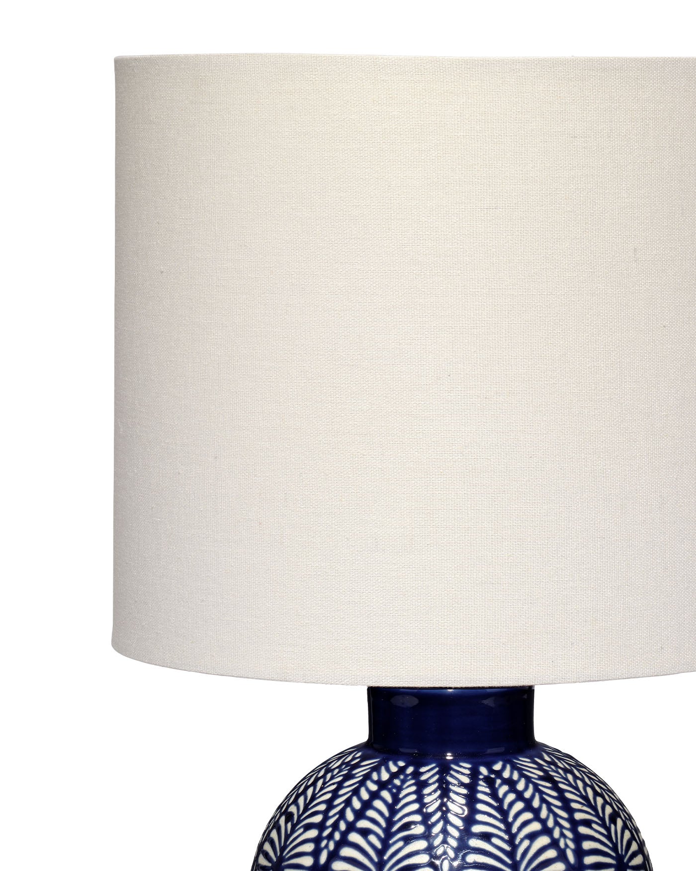 Modern Highland Table Lamp - Adjustable Brightness LED Desk Light for Living Room, Bedroom & Office - Perfect for Reading, Working & Relaxing