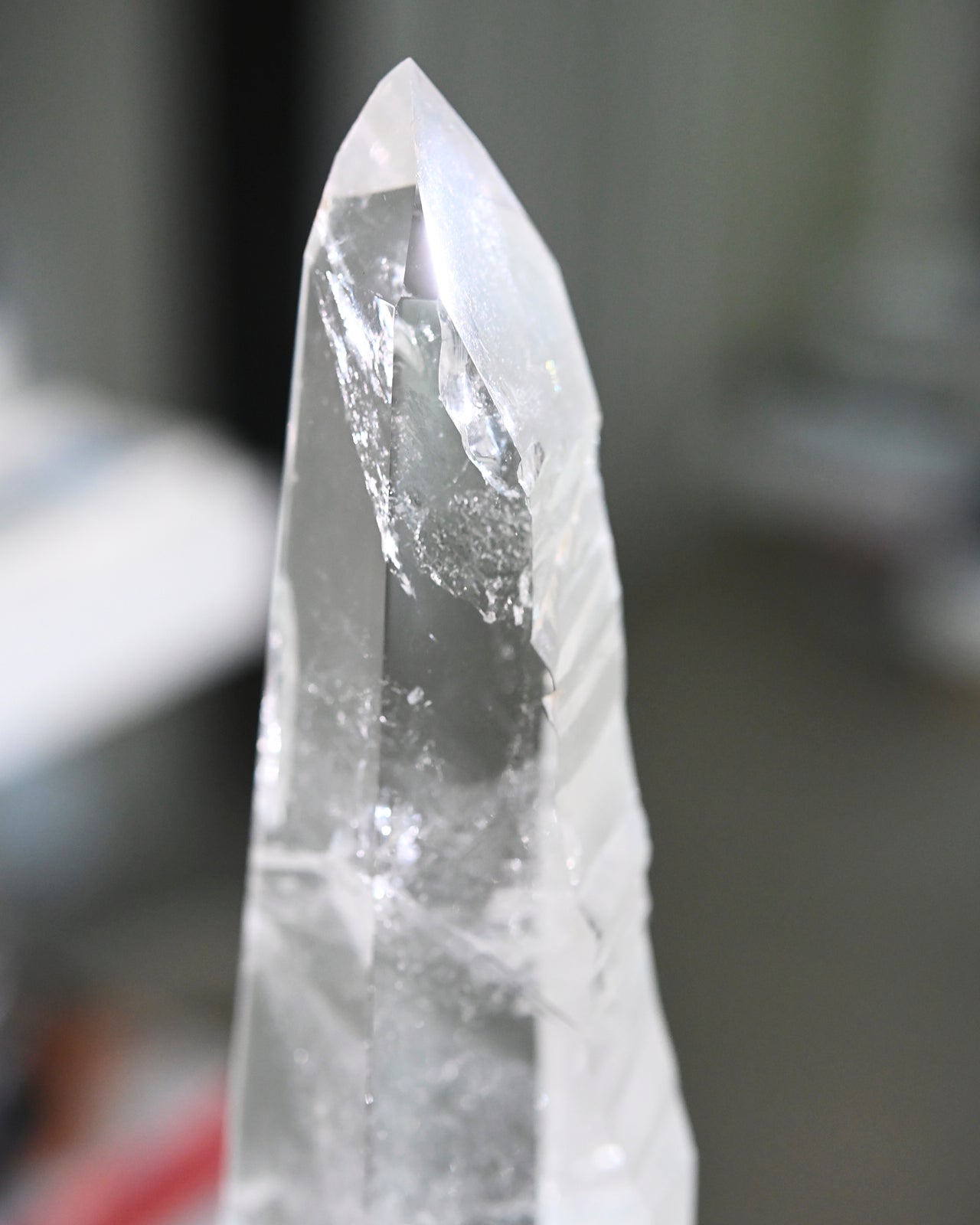 14 Inch Lemurian Seed Crystal with Stand - Healing Stone for Meditation, Reiki & Energy Work - Perfect for Home Decor, Yoga Studio & Spiritual Gifts