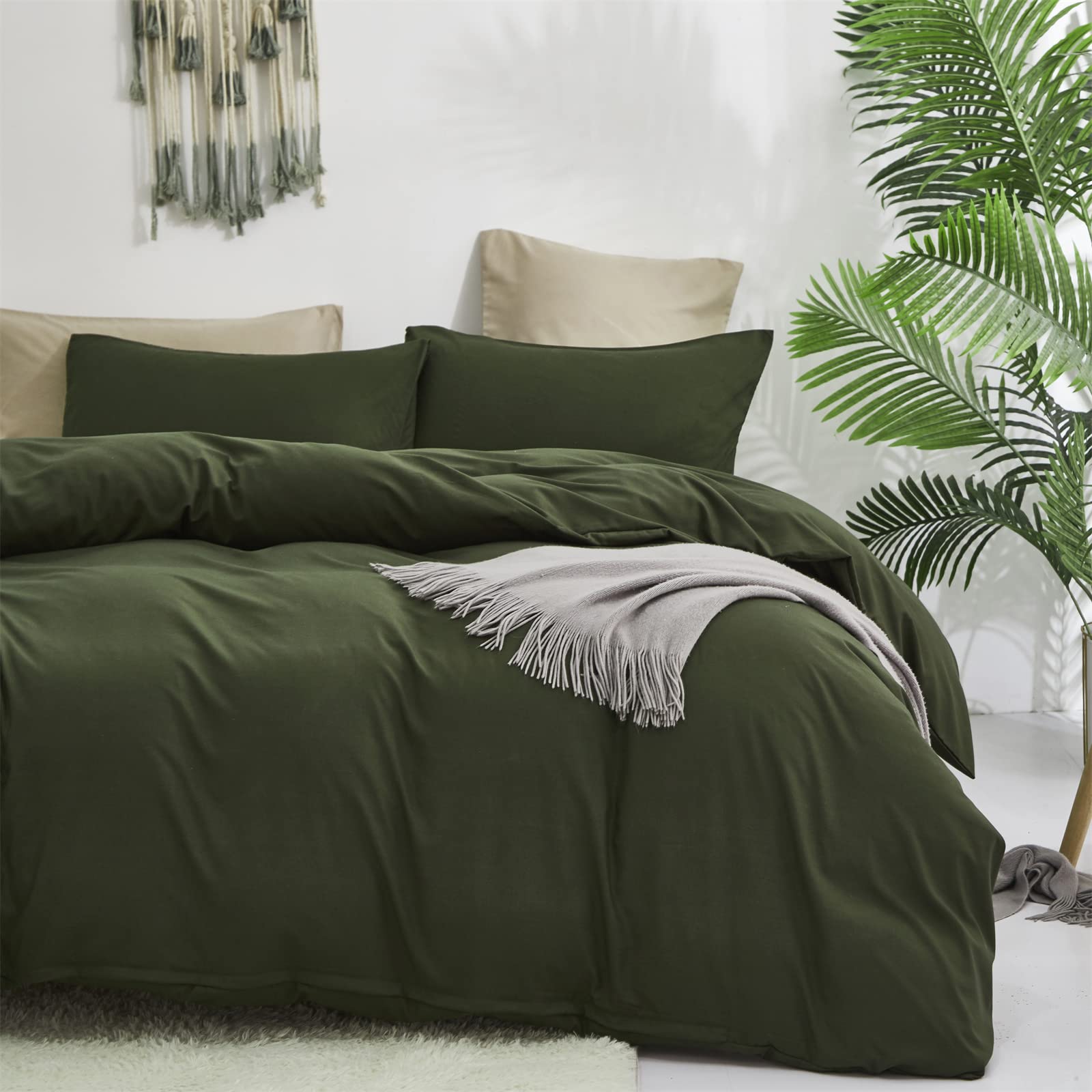 Army Green King Comforter Set - 3 Piece Breathable Cotton Bedding Set with Olive Green Solid Blanket & Quilt | Modern Hunter Green Bedspread for Men | Perfect for Master Bedroom, Guest Room & Dorm Decor