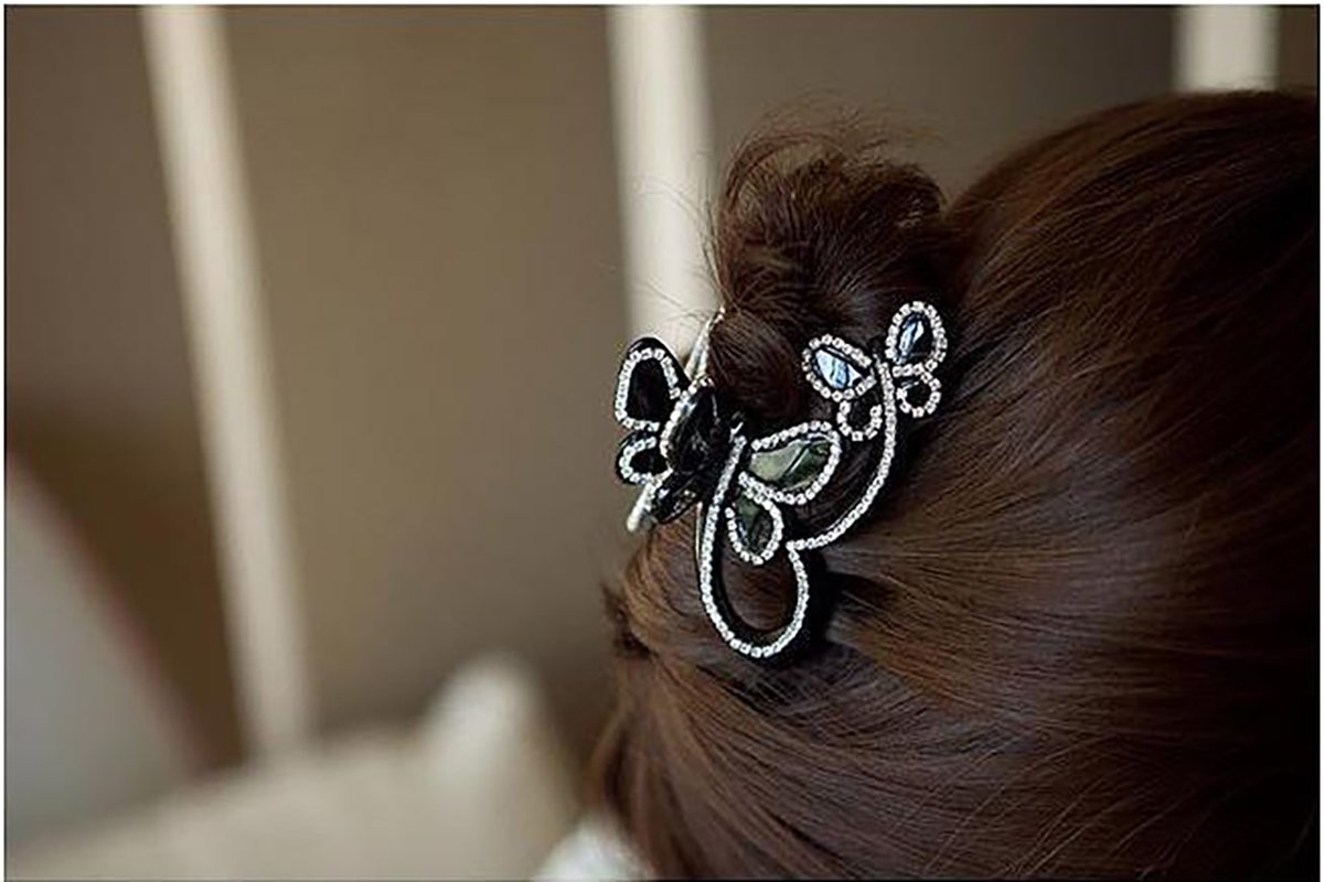 Elegant Rhinestone Butterfly Hair Clip - Acrylic Jaw Clip for Women, Crystal Hair Claw Hairpin, Fashion Hair Accessories (Black) | Perfect for Weddings, Parties & Everyday Style