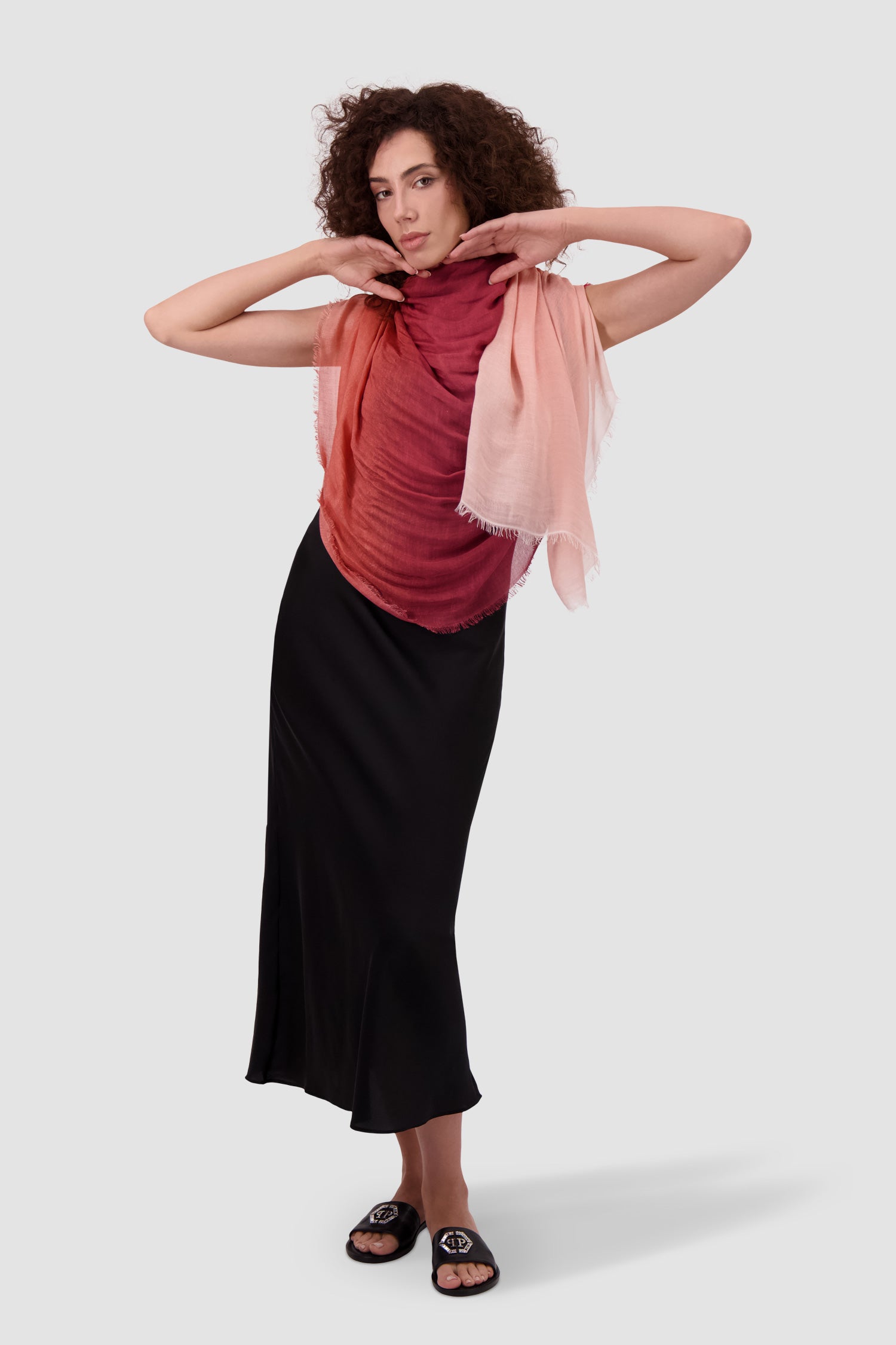 Faliero Sarti New Amante Cashmere Blend Scarf - Soft Red & Beige Checkered Pattern Wrap for Women | Perfect for Winter Fashion, Office Wear & Gift Giving