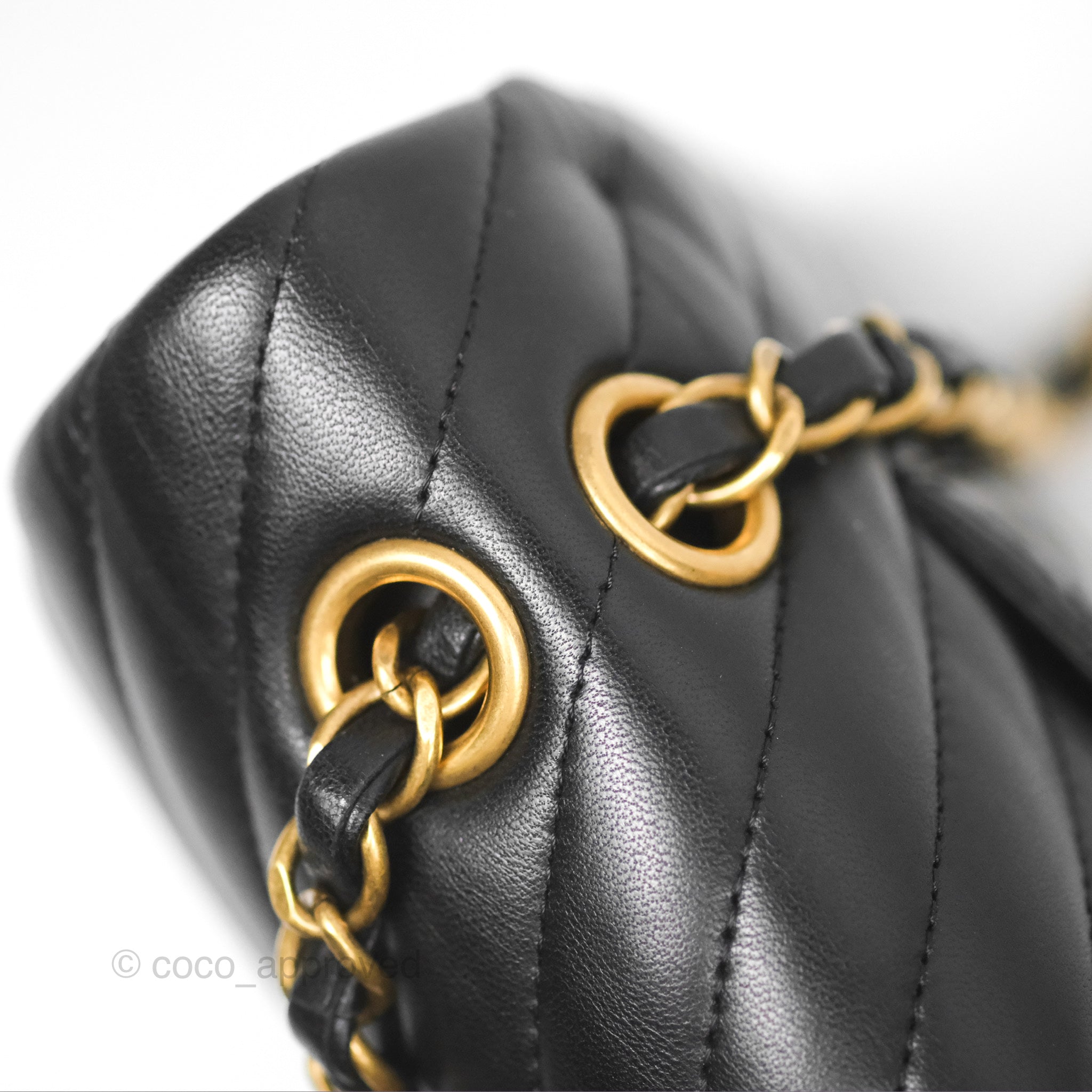 Chanel Classic M/L Medium Flap Chevron Black Lambskin Gold Hardware Bag - Luxury Designer Handbag for Women, Perfect for Evening Events & Special Occasions
