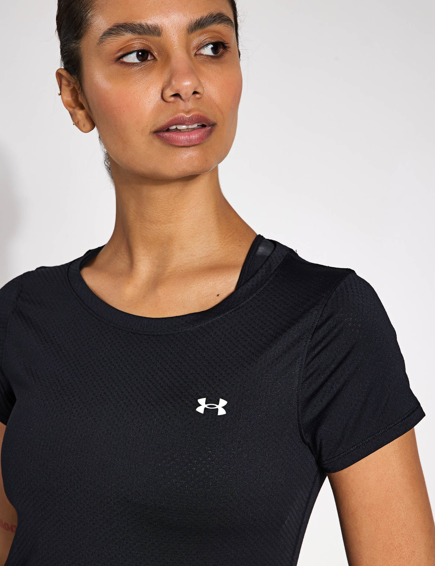 Under Armour HeatGear Short Sleeve Shirt - Moisture Wicking & Breathable Workout Top for Men (Black/White) | Perfect for Gym, Running & Outdoor Sports