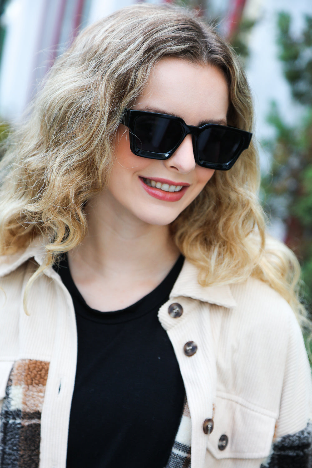 Stylish Black Thick Frame Rectangle Sunglasses for Men & Women - UV Protection, Polarized, Fashionable Square Shades for Driving, Beach, Outdoor Activities