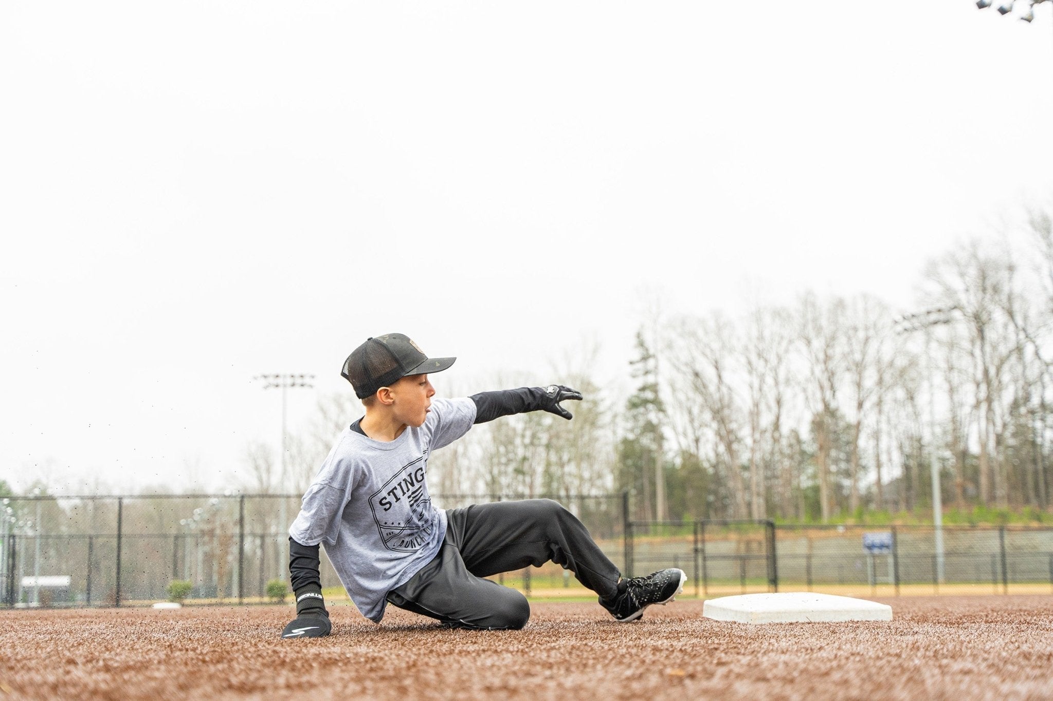 Stinger Sliding Mitt - Baseball & Softball Training Glove for Batting Practice, Fielding & Catching - Improve Grip & Performance for Players & Coaches - Perfect for Practice, Games & Training Sessions