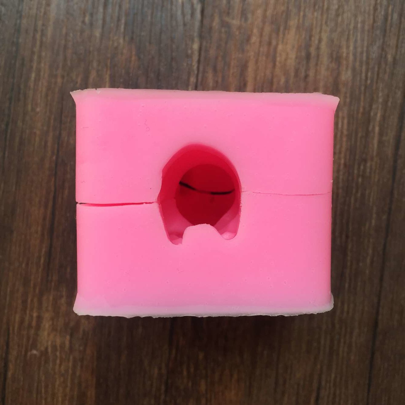 Cute Mouse Eating Cheese Silicone Mold for Fondant, Candle, Soap, Wax Crayon & Polymer Clay - DIY Craft Mould for Baking, Candle Making & Soap Making - Perfect for Birthday Parties, Home Decor & Gift Making