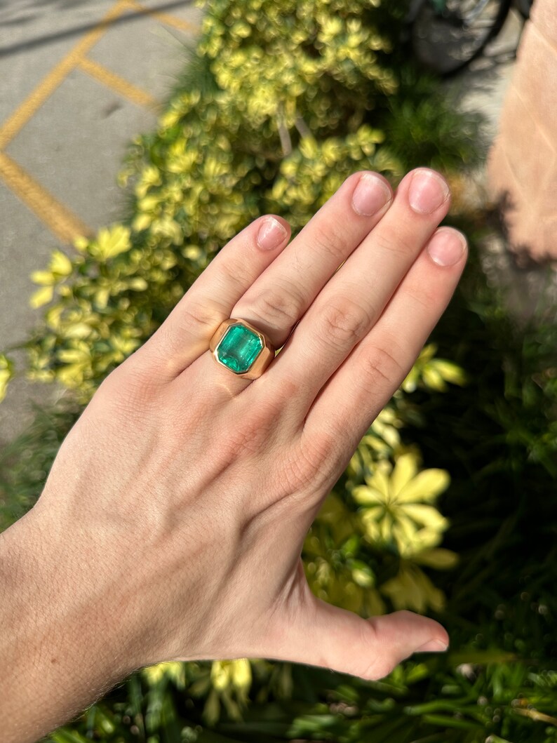 8.51ct 18K Gold AAA Top Quality Huge Bezel Set Men's Emerald Solitaire Signet Pinky Ring - Perfect for Wedding Bands, Anniversary Gifts & Luxury Jewelry Collection
