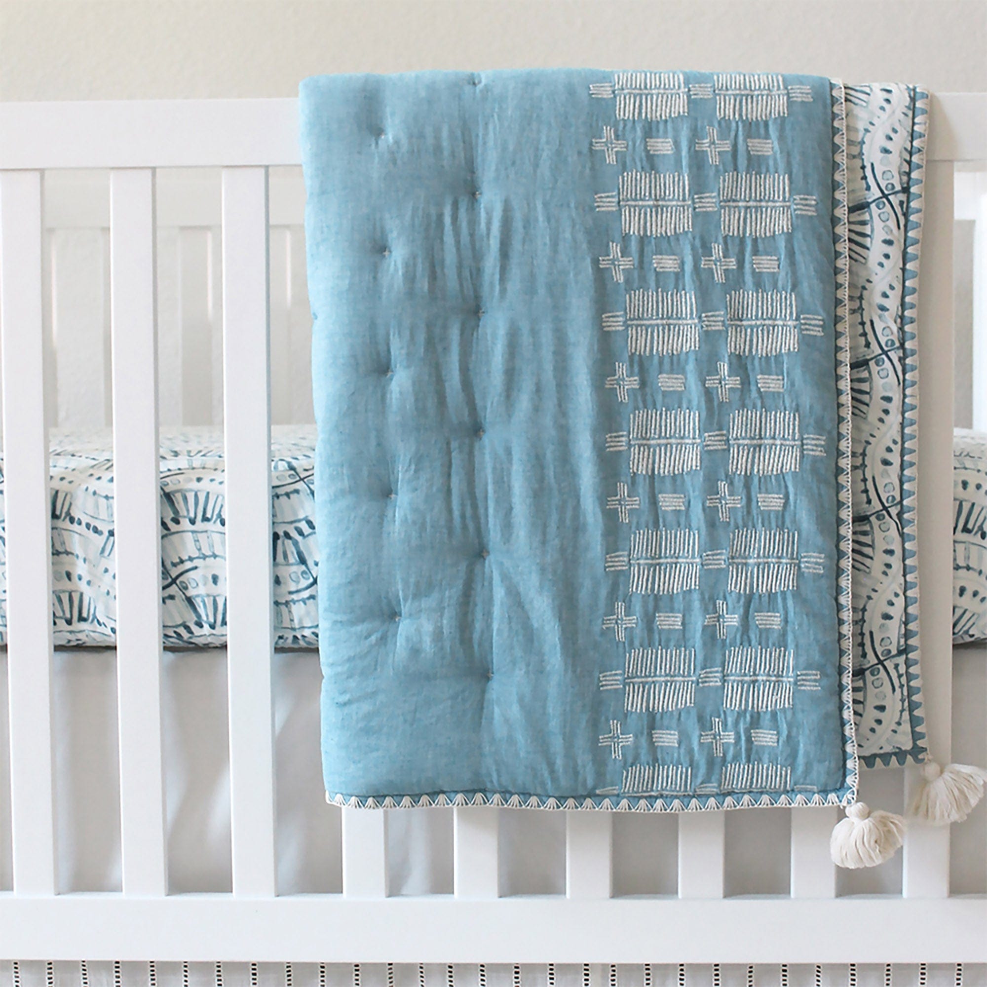 Premium Crane Caspian Quilted Blanket - Soft & Cozy Bed Throw for All Seasons | Perfect for Sofa, Bed, Couch & Travel Use