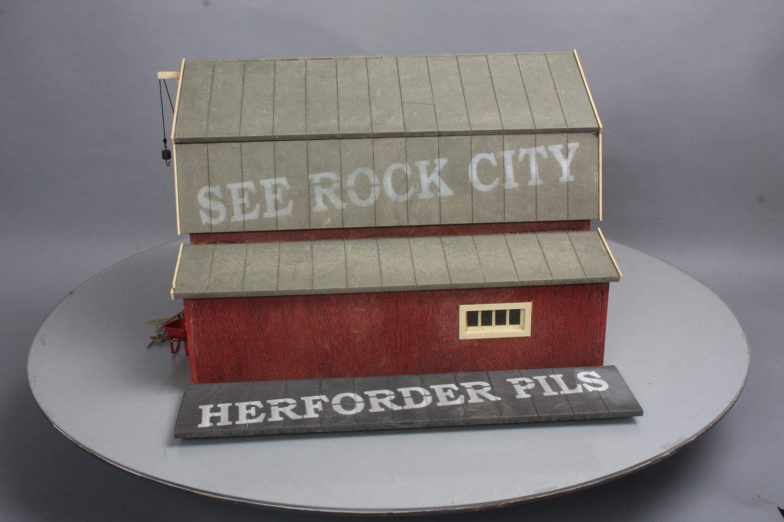 Piko G Scale Model Train Buildings - American BARN - 62110 | Realistic Miniature Farmhouse for Model Railroad Layouts | Perfect for Train Sets, Dioramas & Collectors