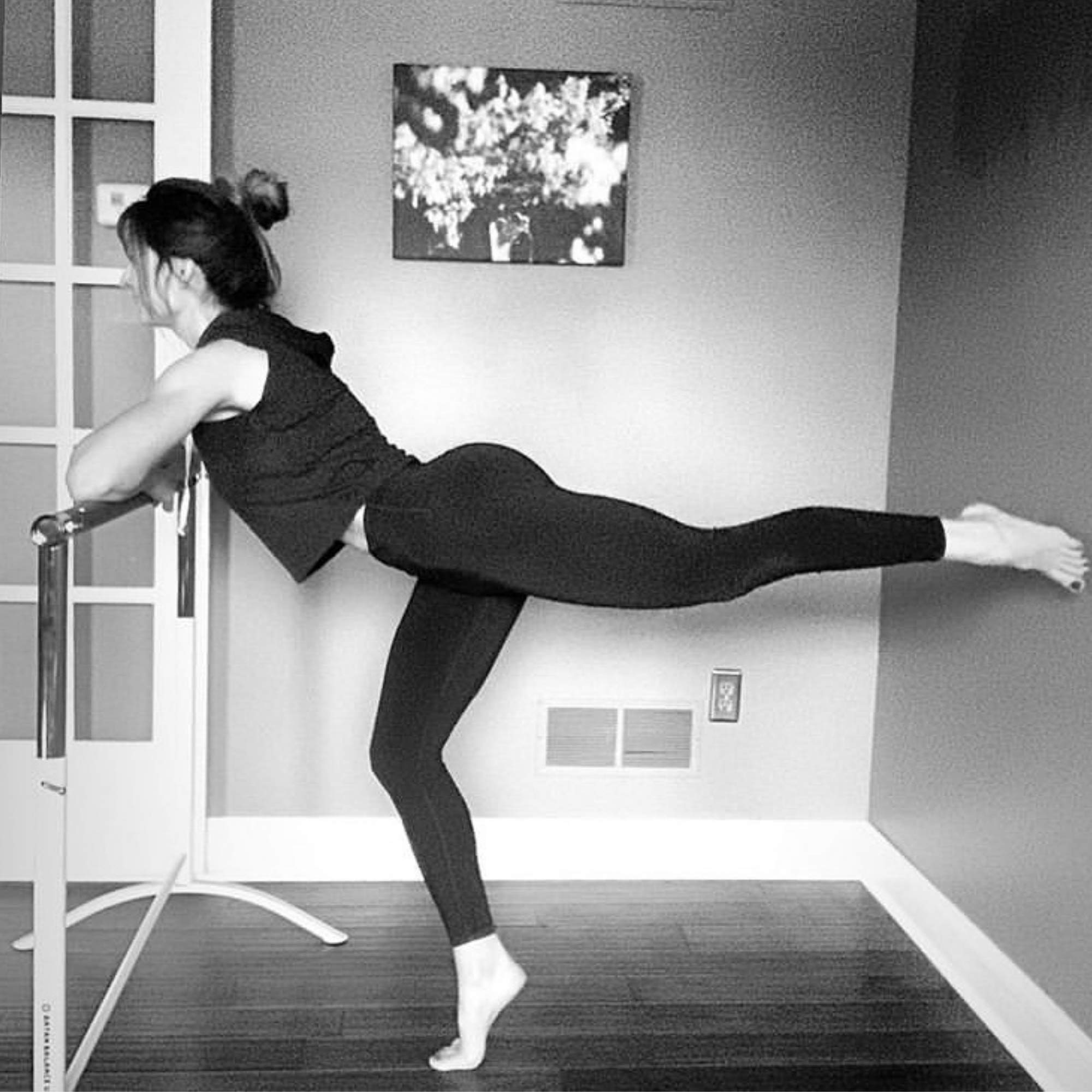 Adjustable Portable Ballet Barre for Home & Studio - Single/Double Bar for Stretching, Pilates, Dance & Workouts - Perfect for Kids & Adults - Ideal for Home Practice, Dance Classes & Fitness Training