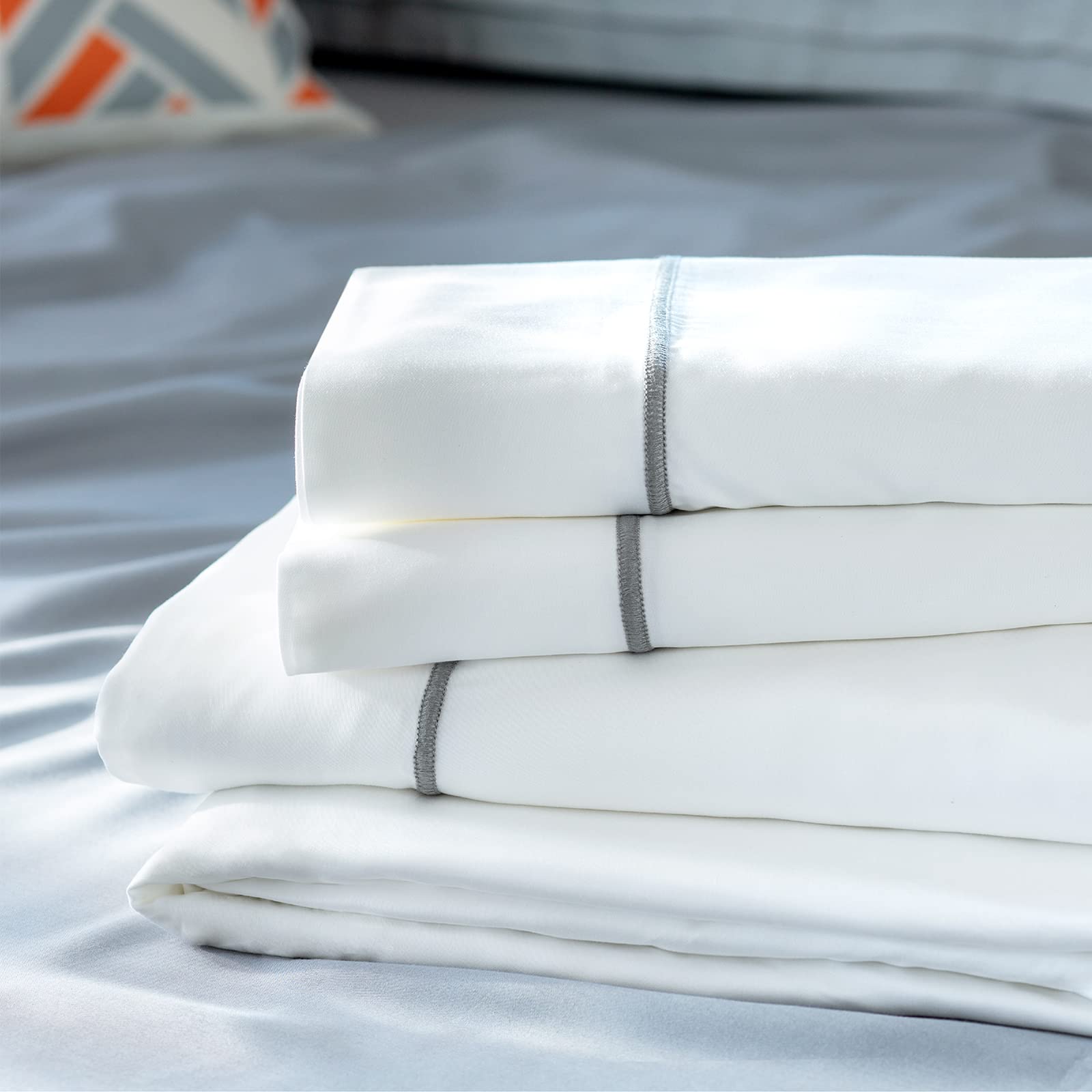Layla Bamboo Bed Sheets - 100% Viscose from Bamboo, Breathable & Temperature Regulating, Ultra Soft Silky Lightweight Bedding Set (White, Twin Size) - Perfect for Hot Sleepers & All-Season Comfort