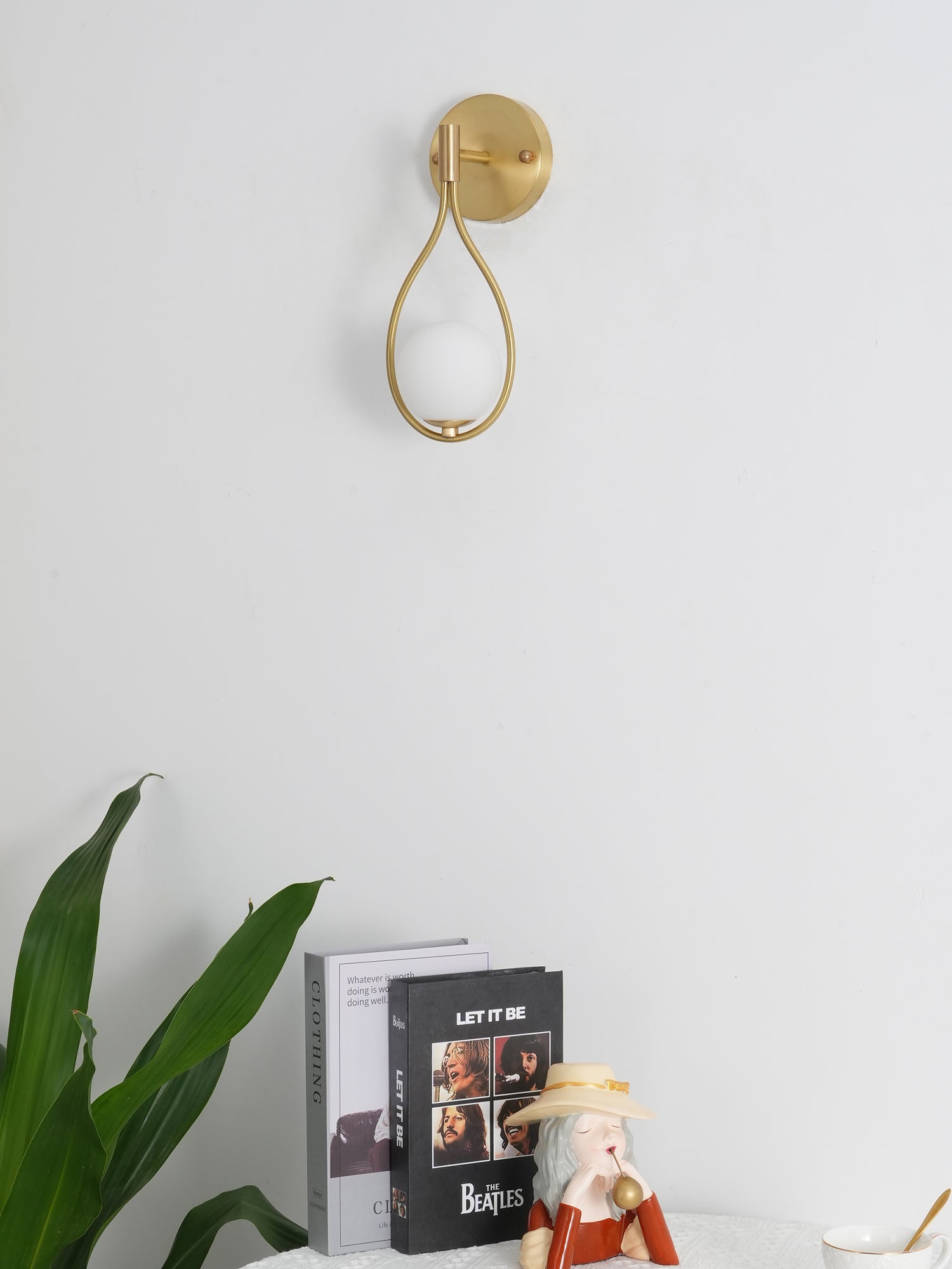 Vintage Brass Vanity Wall Lamp - Elegant Sconce Lighting for Bathroom, Bedroom & Dressing Room - Perfect for Makeup, Reading & Ambient Lighting