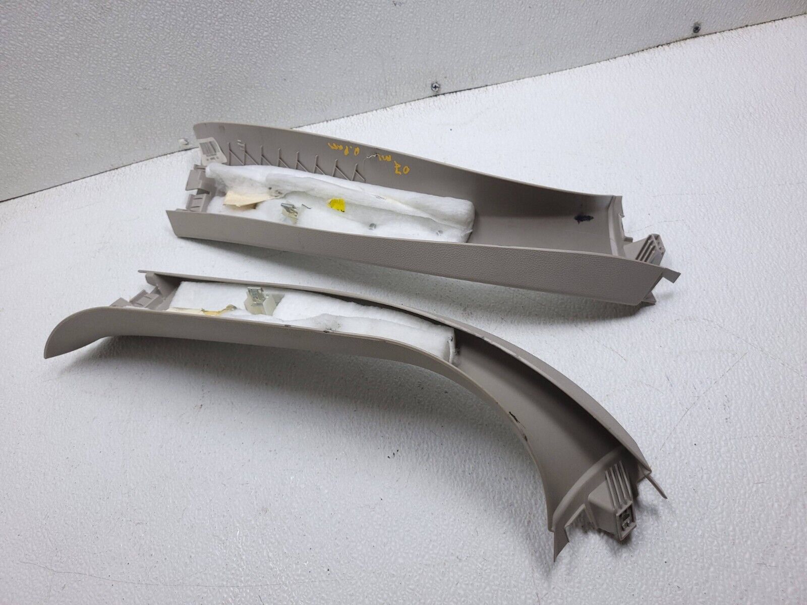 06-11 Mercedes ML500 Rear Trunk Lid Liftgate Trim Cover Pair - OEM Replacement Parts for Cargo Protection & Style Enhancement | Perfect for Car Restoration & Maintenance