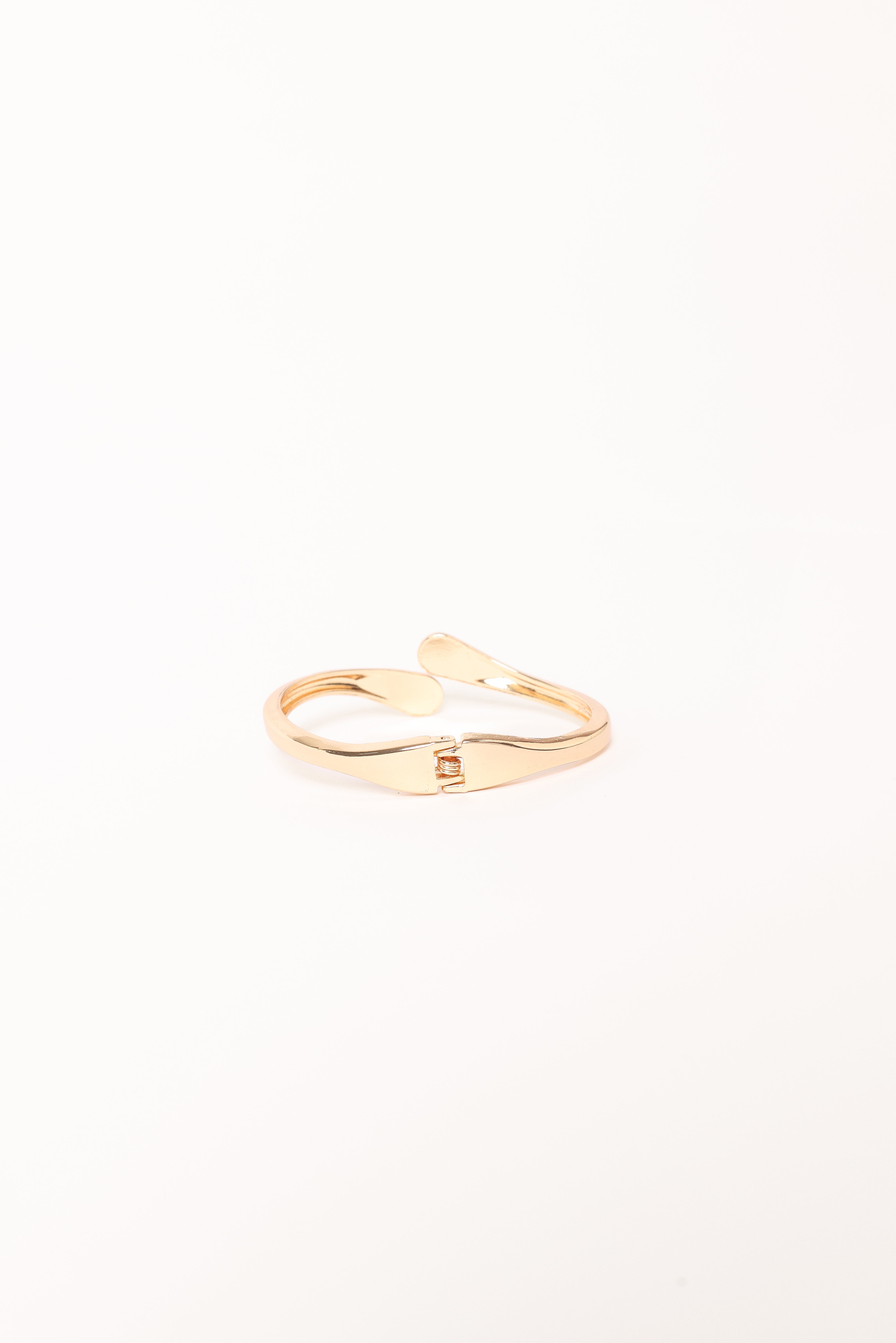 Original Jordan Cuff Bracelet in Gold - Stylish & Elegant Jewelry for Women - Perfect for Parties, Weddings & Everyday Wear
