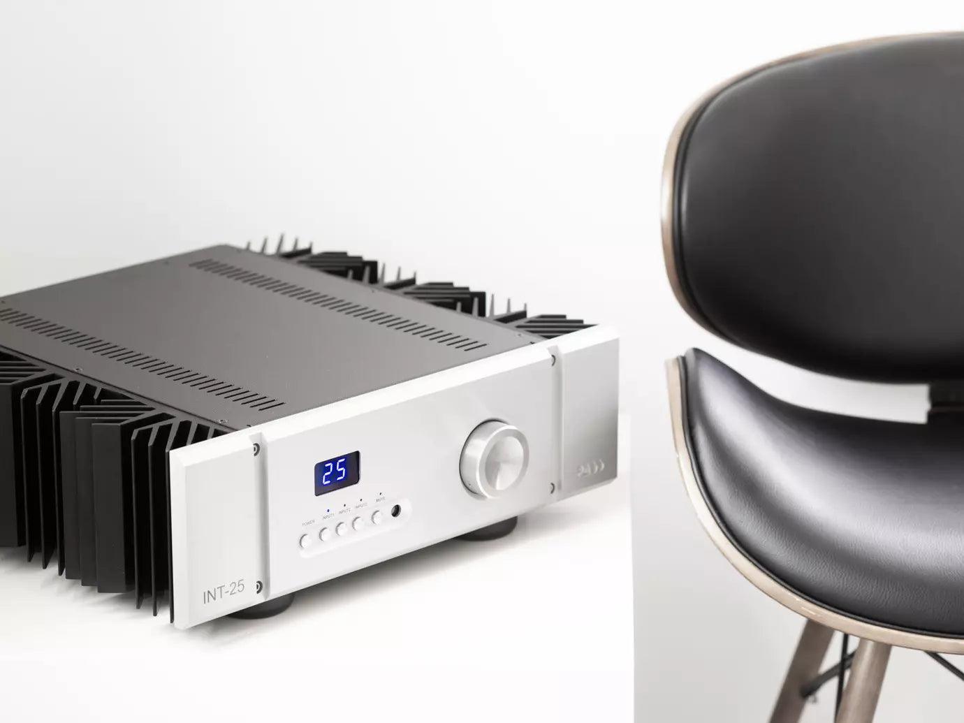 PASS Labs INT-25 High-End Integrated Stereo Amplifier - Perfect for Home Audio & Hi-Fi Systems