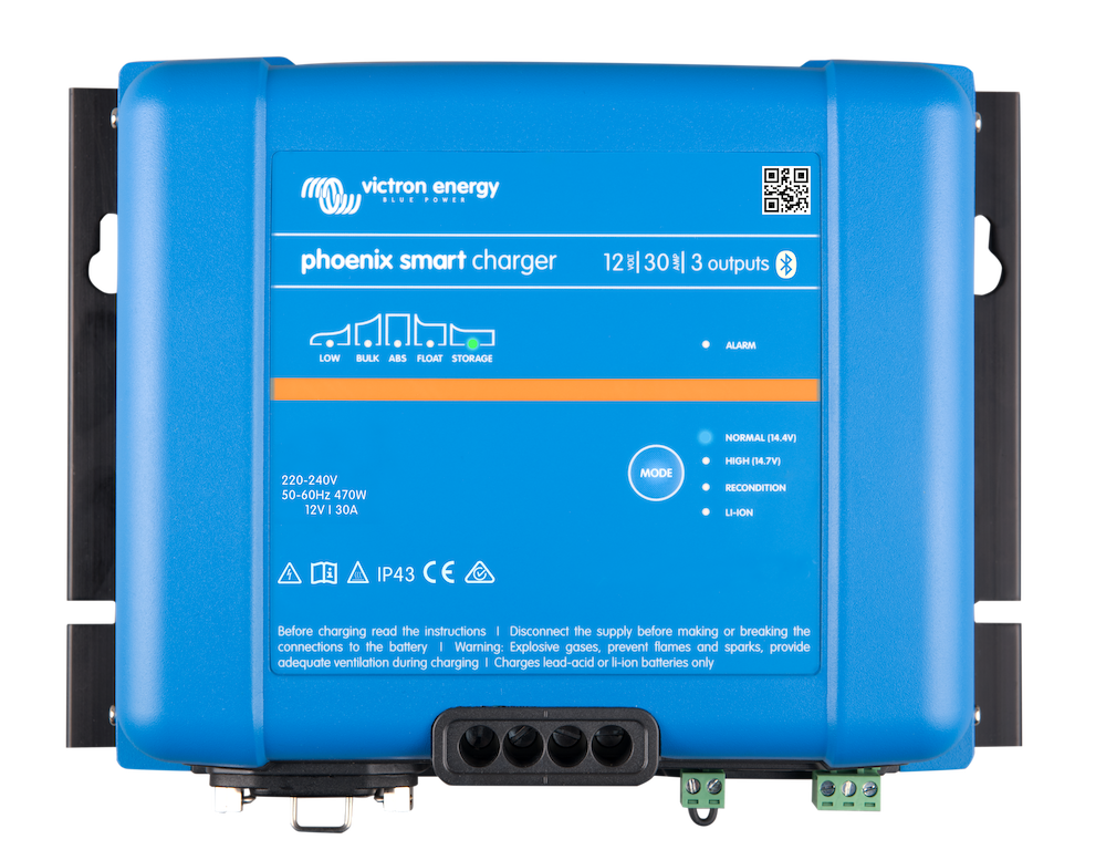 Phoenix Smart IP43 Waterproof 12V/30A 3-Bank Marine Battery Charger - Perfect for Boats, RVs, and Outdoor Power Equipment