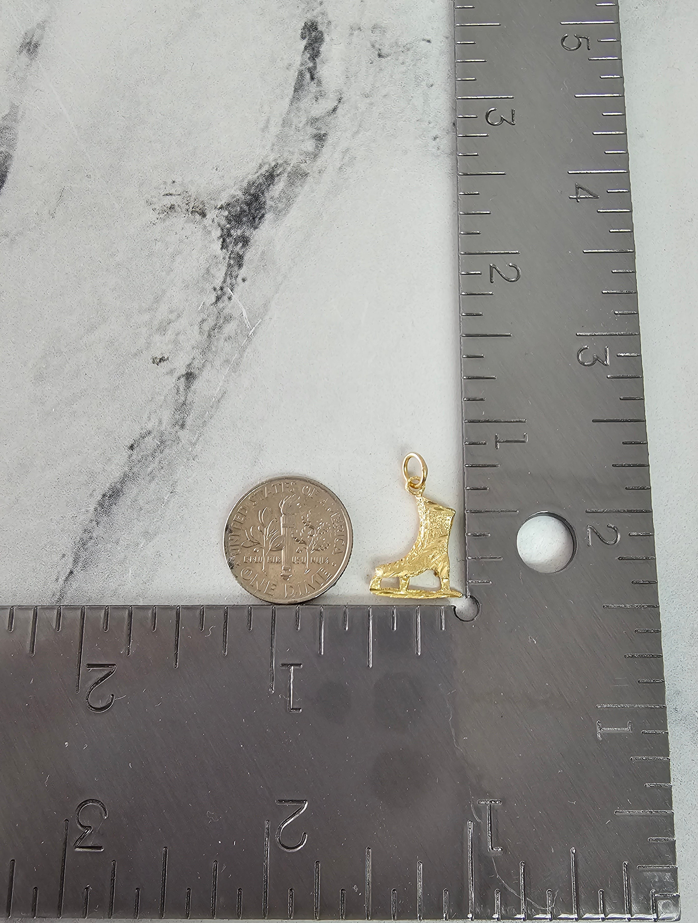 Elegant Ice Skates Charm Pendant - Brushed Finish & Diamond Cuts for Necklaces, Bracelets & Jewelry Making - Perfect for Winter Sports Lovers & Gift Giving
