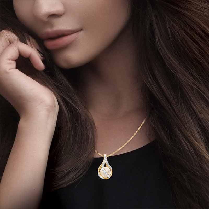 **Danbury Mint Love's Embrace Women's Pearl & Diamond Necklace – Genuine Pearls & Diamonds, Elegant Pendant Jewelry for Women, Perfect Gift for Her (1638-0016) – Ideal for Anniversaries, Weddings & Special Occasions**