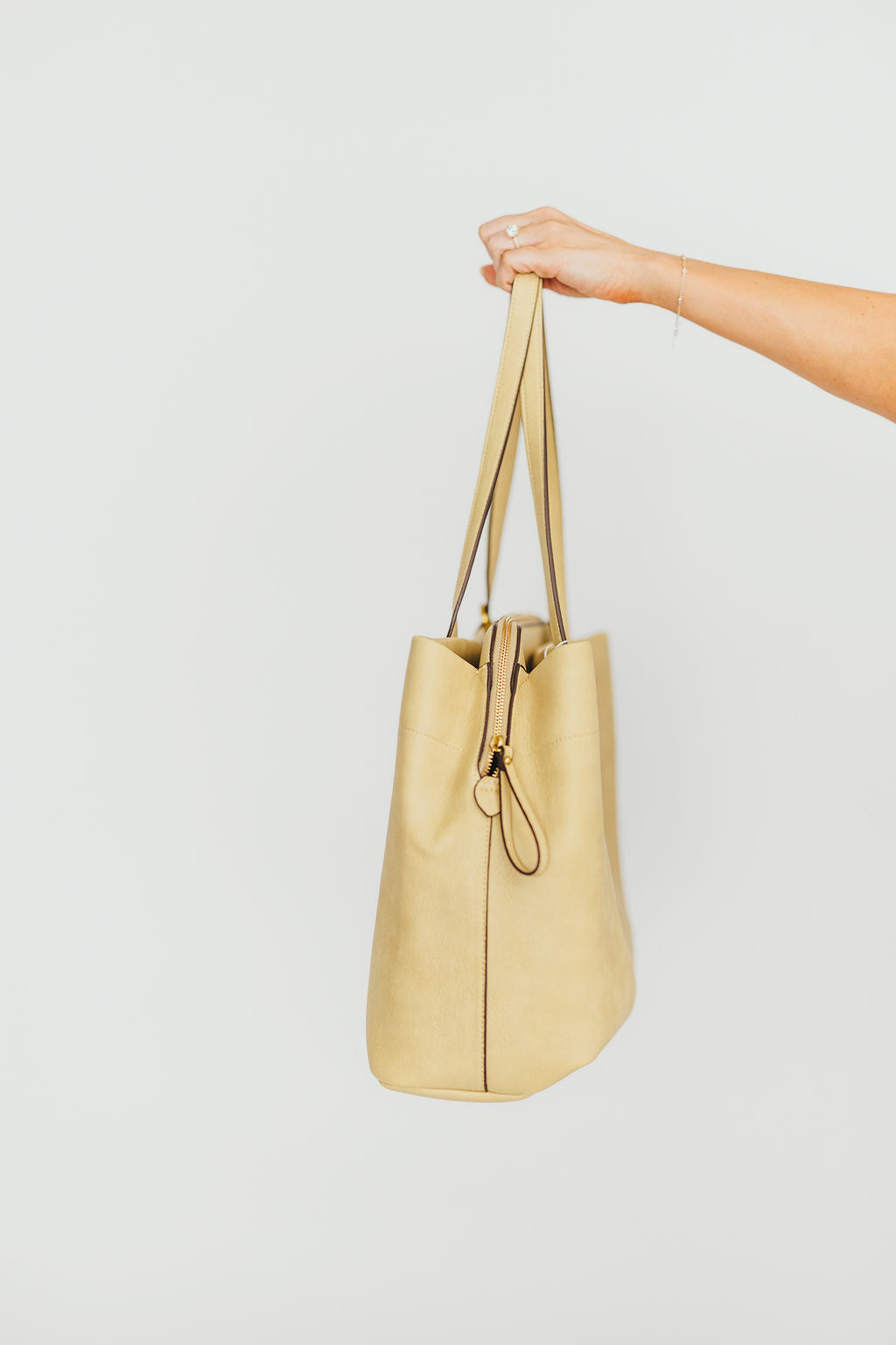 Romy Weekender Travel Tote Bag in Butter Yellow - Perfect for Weekend Getaways, Beach Trips & Gym Essentials | Spacious Carryall with Zipper Closure