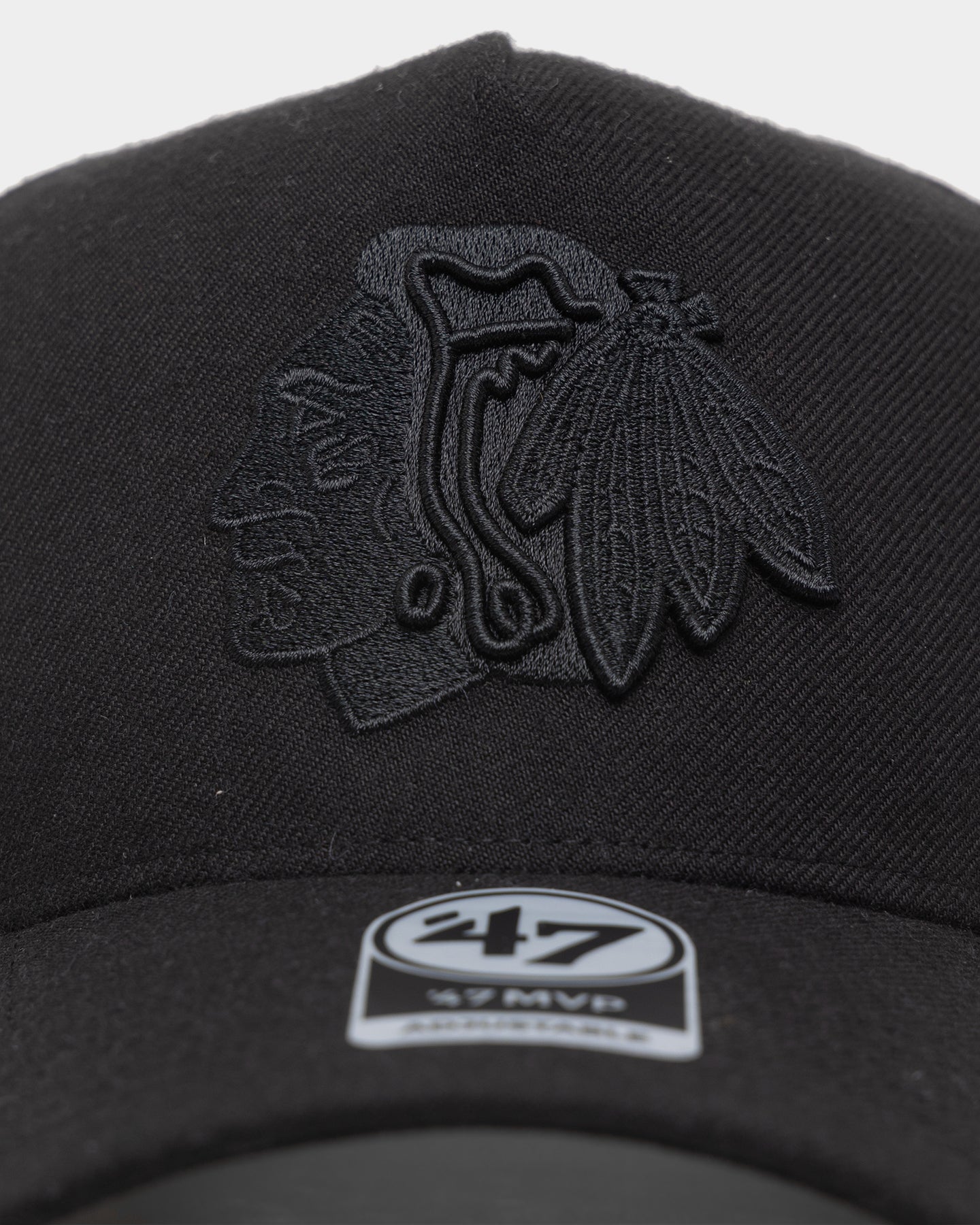 47 Brand Chicago Blackhawks Replica MVP DT Snapback Hat - Adjustable Black/Black Baseball Cap for Men - Perfect for Game Day, Sports Events & Casual Wear