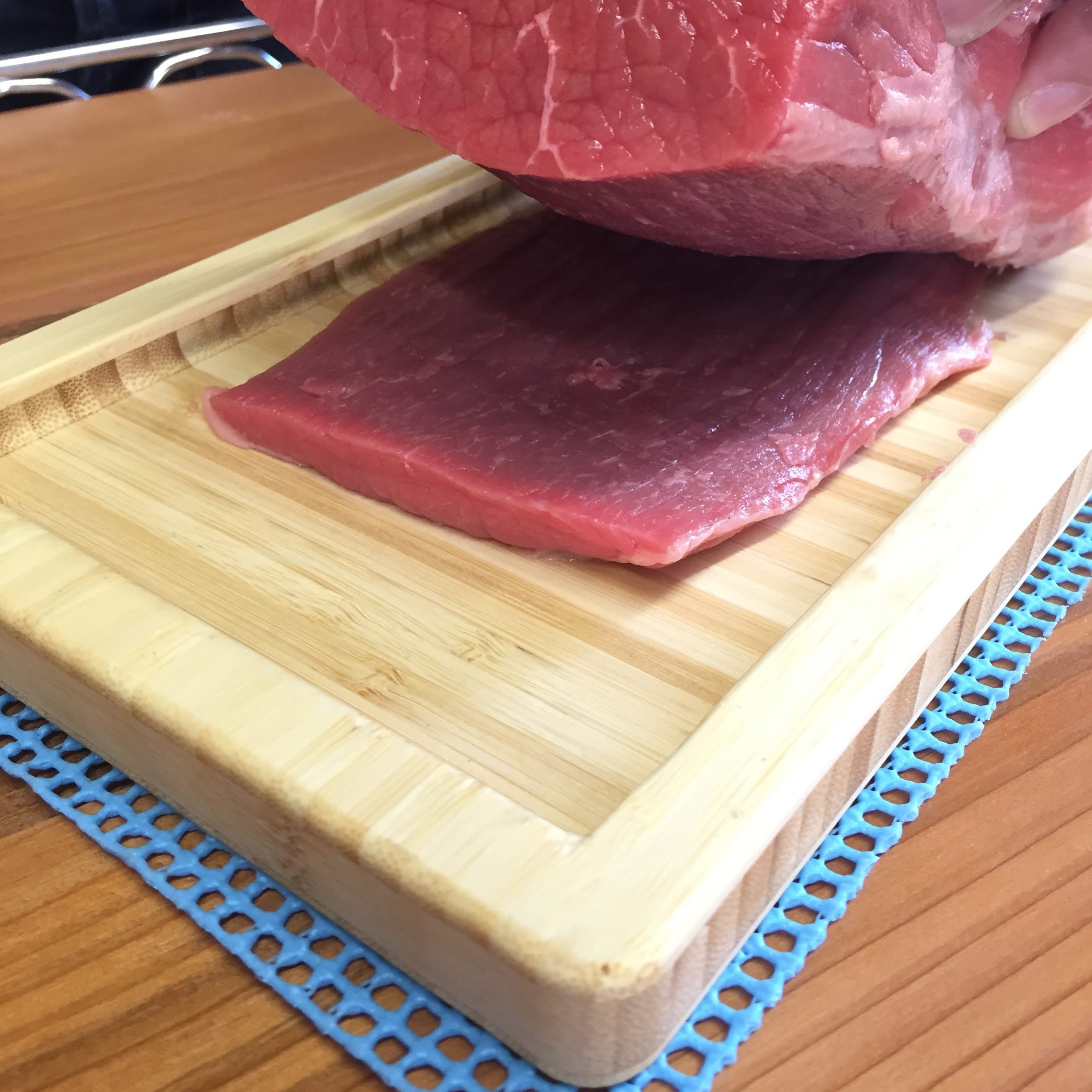 Professional 10-Inch Meat Cutting Knife - High Carbon Stainless Steel Chef's Slicing Knife for Perfect Cuts - Ideal for Butchers, Home Chefs & BBQ Enthusiasts