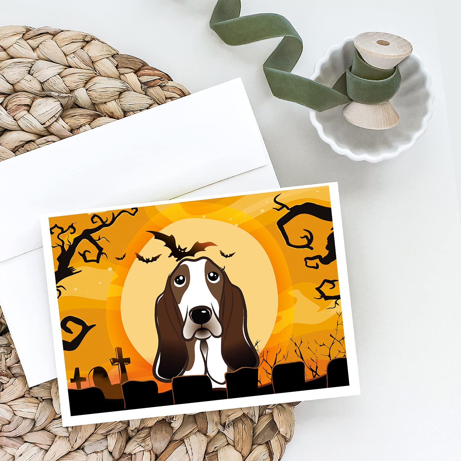 Halloween Basset Hound Greeting Cards - Pack of 8 Blank A7 Note Cards (5x7 Inches) with Envelopes - Whimsical Dog-Themed Stationery for Halloween Parties, Gifts & Home Decor