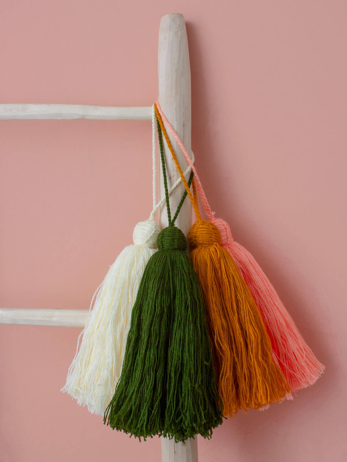 Large Giant Tassels for Home Decor, Party Supplies, and DIY Crafts - Perfect for Wall Hangings, Gift Wrapping, and Event Decorations