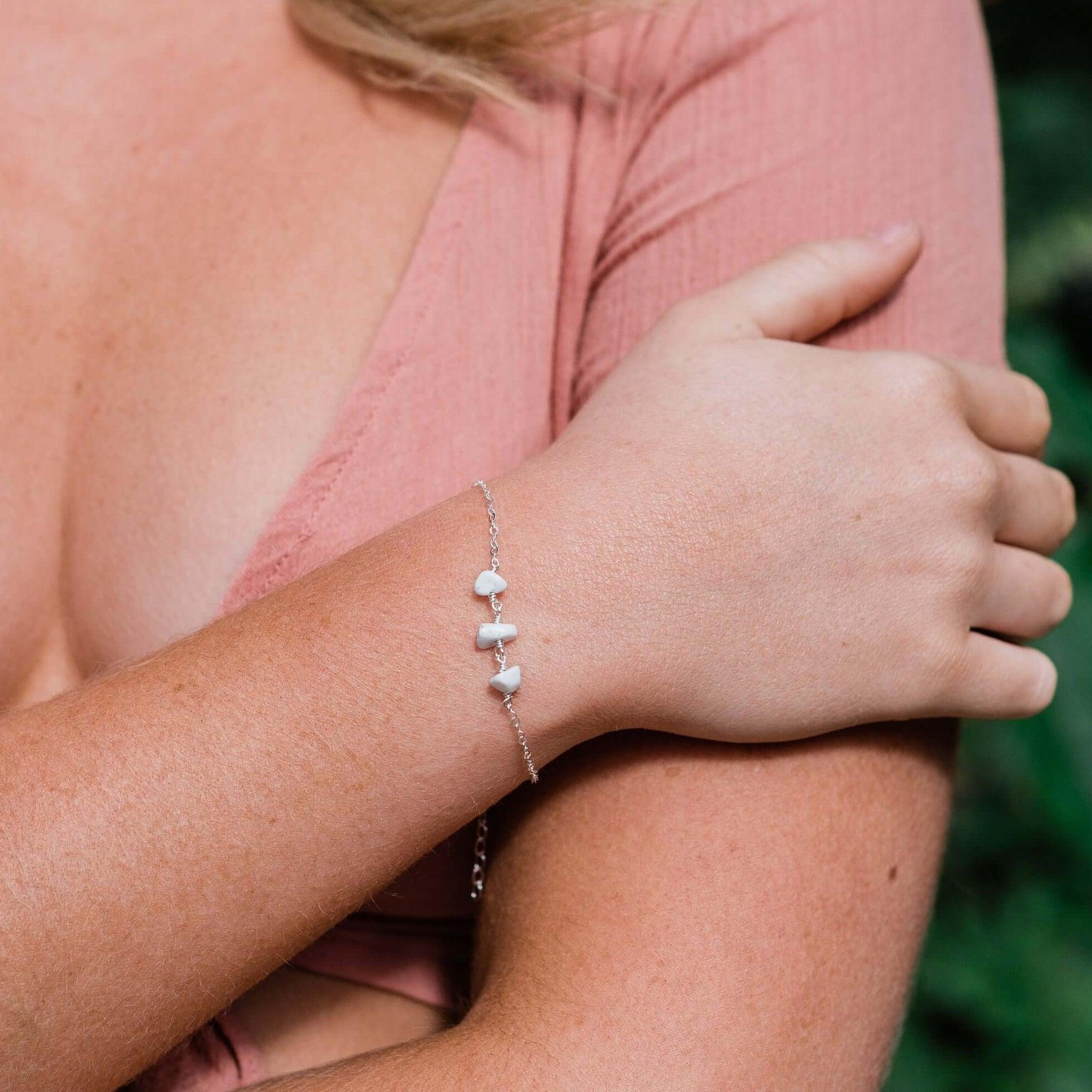 White Howlite Beaded Chain Bracelet for Women - Natural Stone Healing Jewelry for Stress Relief & Positive Energy - Perfect for Yoga, Meditation & Everyday Wear