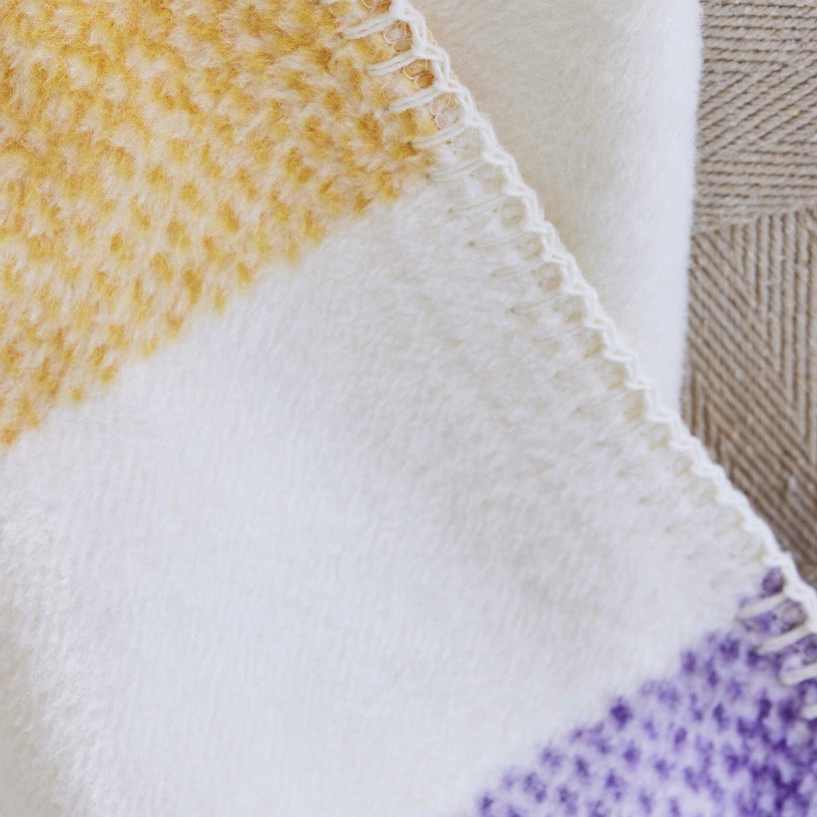 Ibena Telford Premium Soft Luxury Blanket - Ultra Plush & Cozy for Bed, Sofa & Travel - Perfect for Winter Warmth & Home Decor