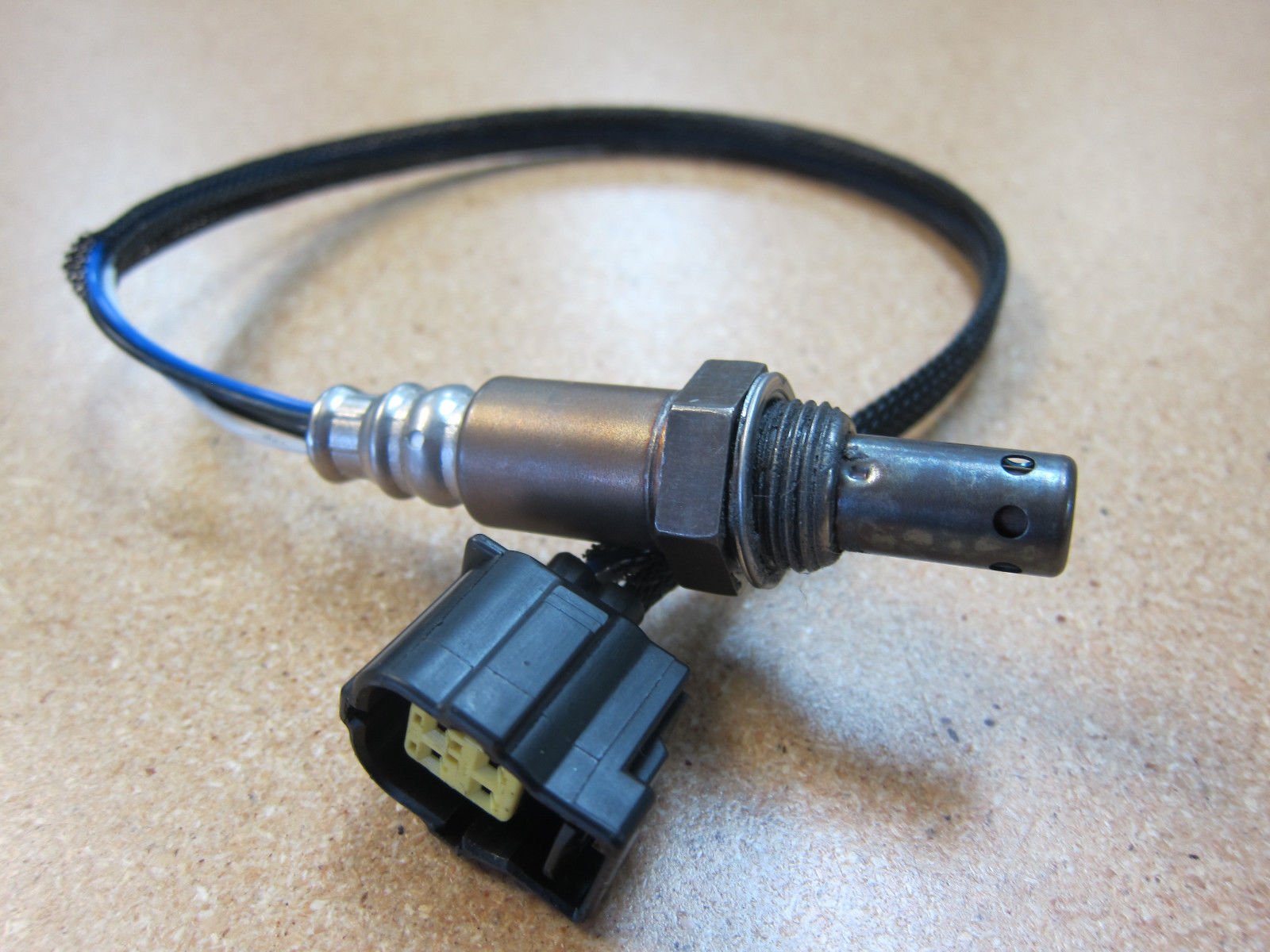 OEM Mopar Oxygen Sensor for Chrysler Pacifica & Dodge Durango - Compatible with 2017-2023 Models | Improves Engine Performance & Fuel Efficiency