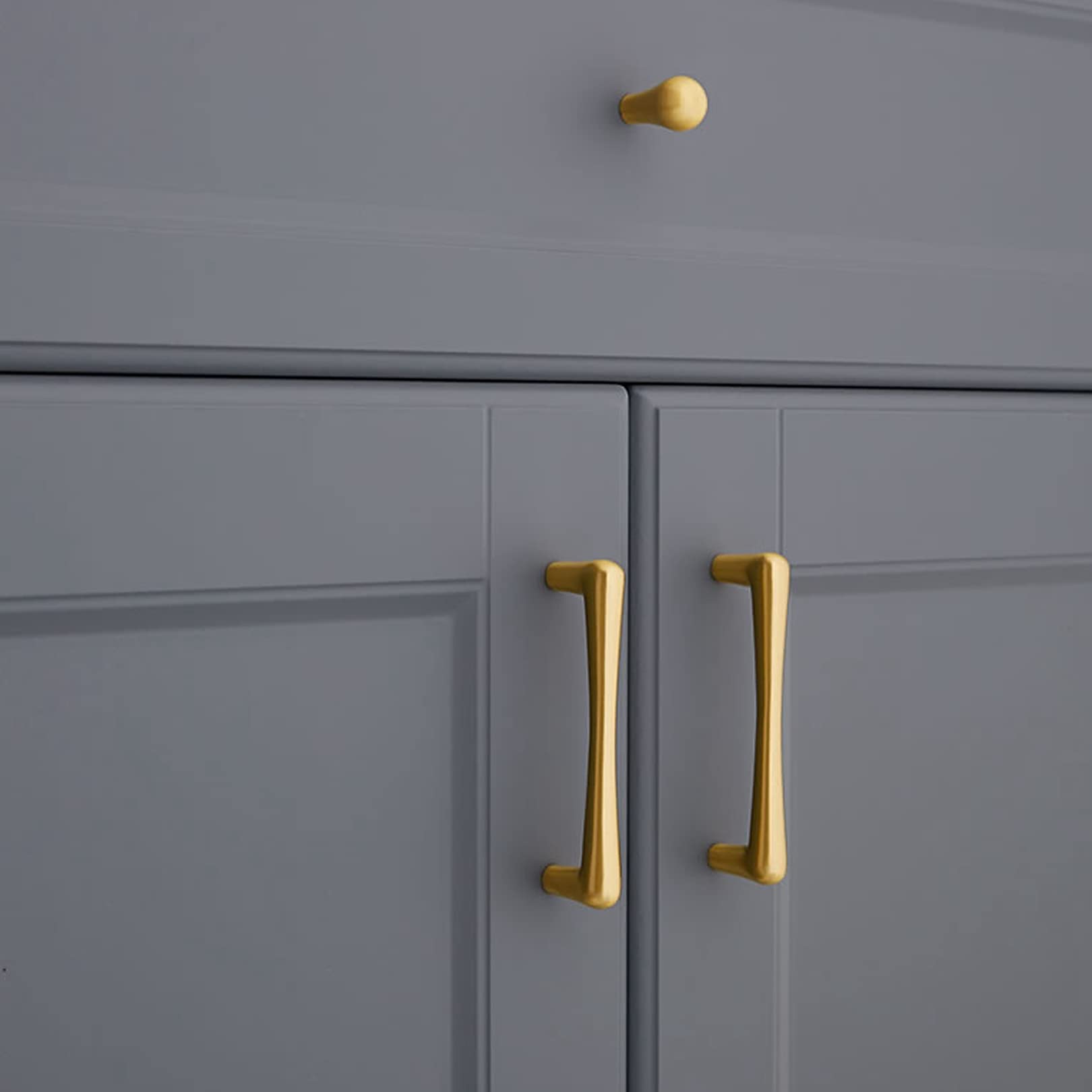 Solid Brass Cabinet Handles 2-Pack - Golden Drawer Pulls for Wardrobe & Dresser (128mm Hole) - Bathroom & Closet Hardware