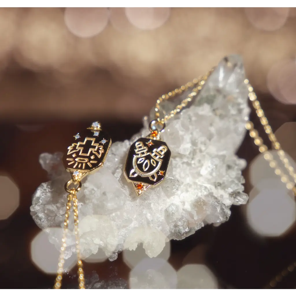 RPG Stat Pendant Necklace - D&D Character Attribute Charm for Tabletop Gaming & Cosplay - Perfect for Gifts & Roleplaying Scenes