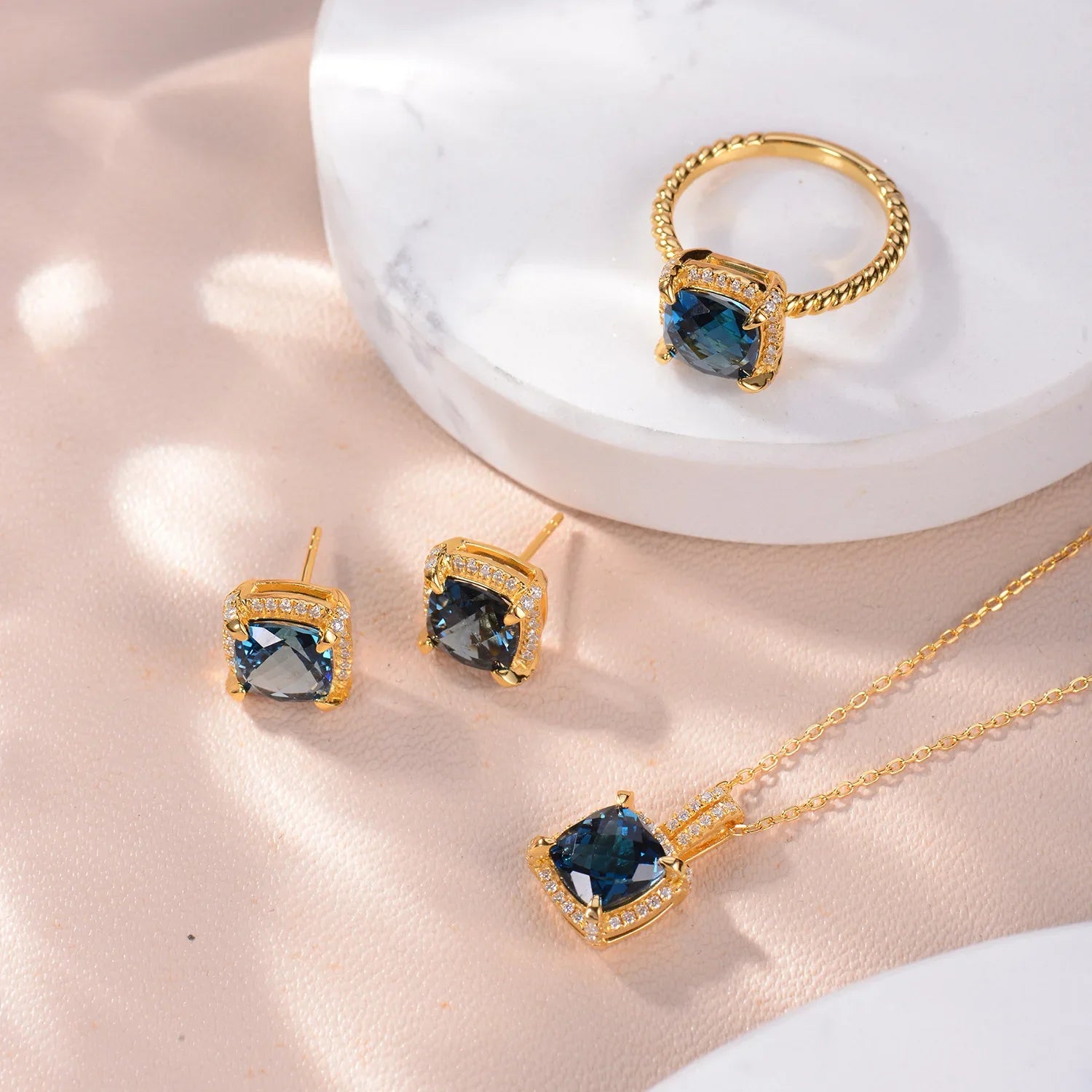 Golden Fern Jewelry Set - Elegant Necklace & Earrings for Women - Perfect for Weddings, Parties & Special Occasions