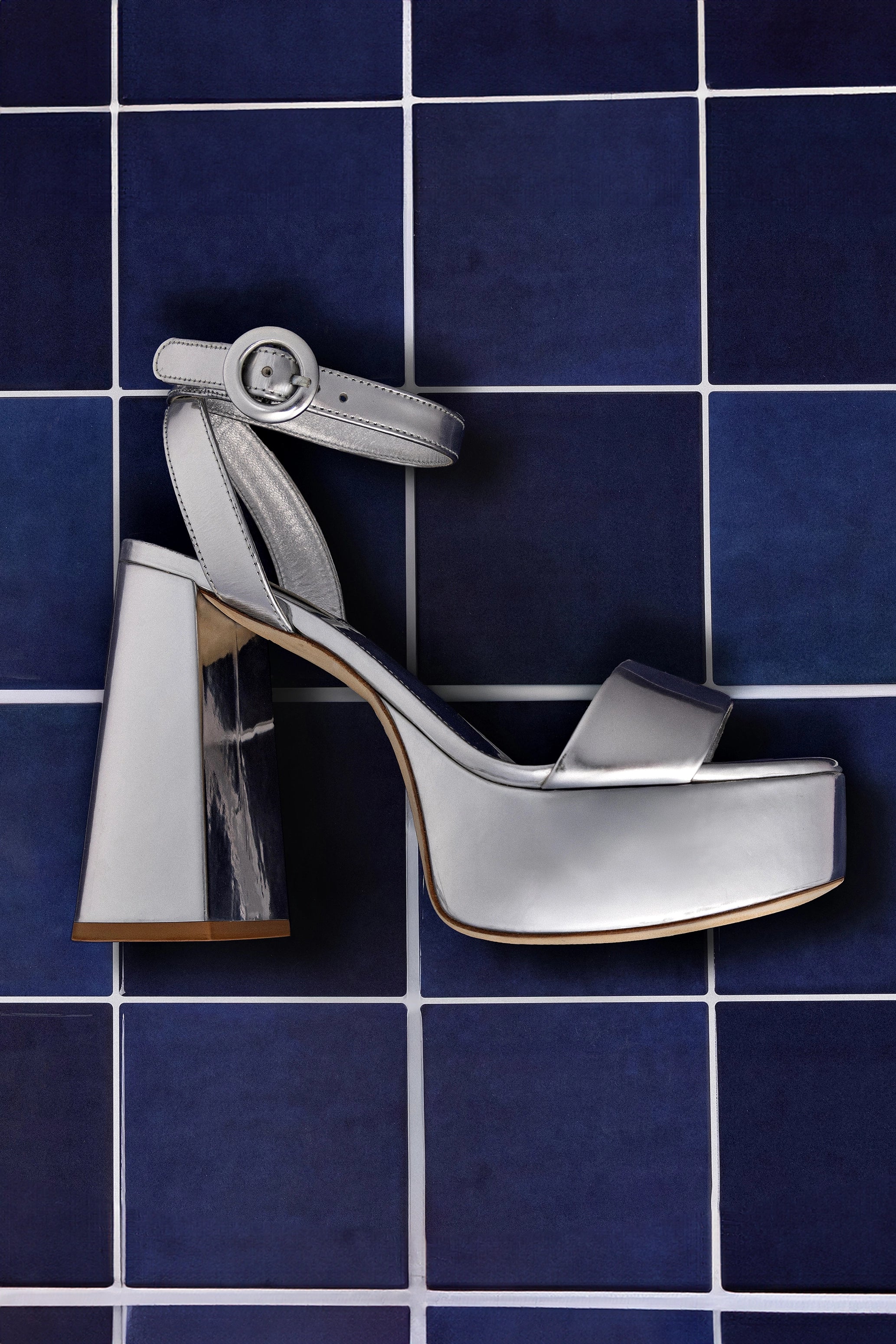 Stylish Silver Specchio Dolly Sandal - Comfortable Women's Fashion Sandals for Summer, Beach, and Casual Outings