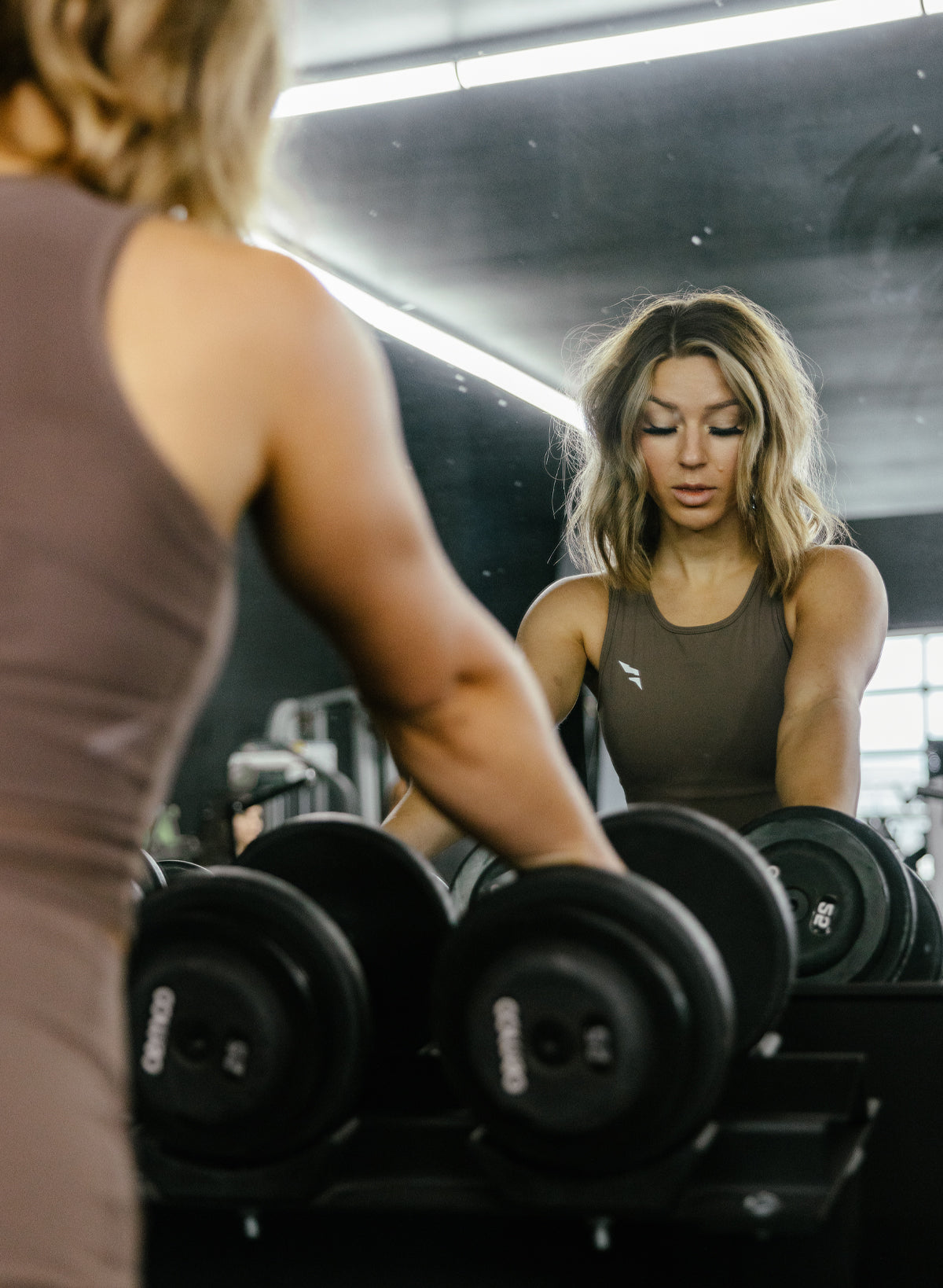 ASCEND MESH CROP TANK TOP - Women's Breathable Workout Shirt for Yoga, Running & Gym | Earth Tone Fitness Apparel