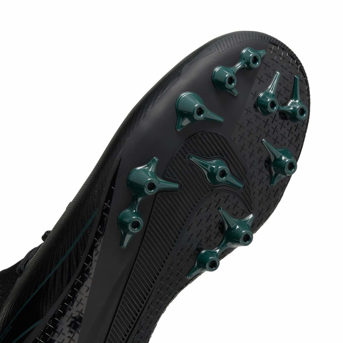 Nike Jr. Mercurial Vapor 16 Academy AG Soccer Cleats for Kids - Lightweight Football Shoes with Firm-Ground Studs for Youth Training & Matches