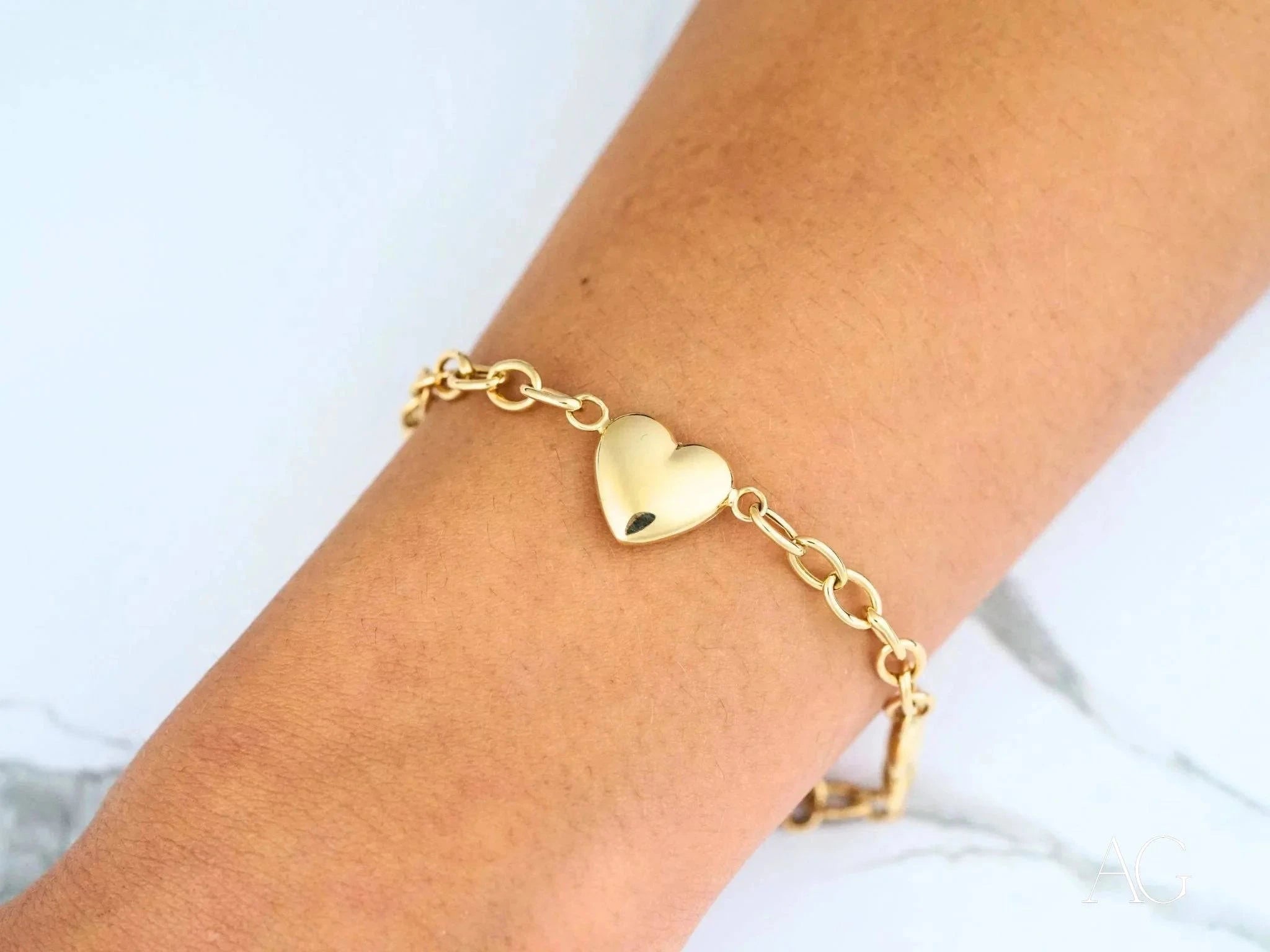 18k Gold Heart Bracelet for Women - Elegant & Dainty Jewelry Gift for Her - Perfect for Valentine's Day, Anniversary & Special Occasions